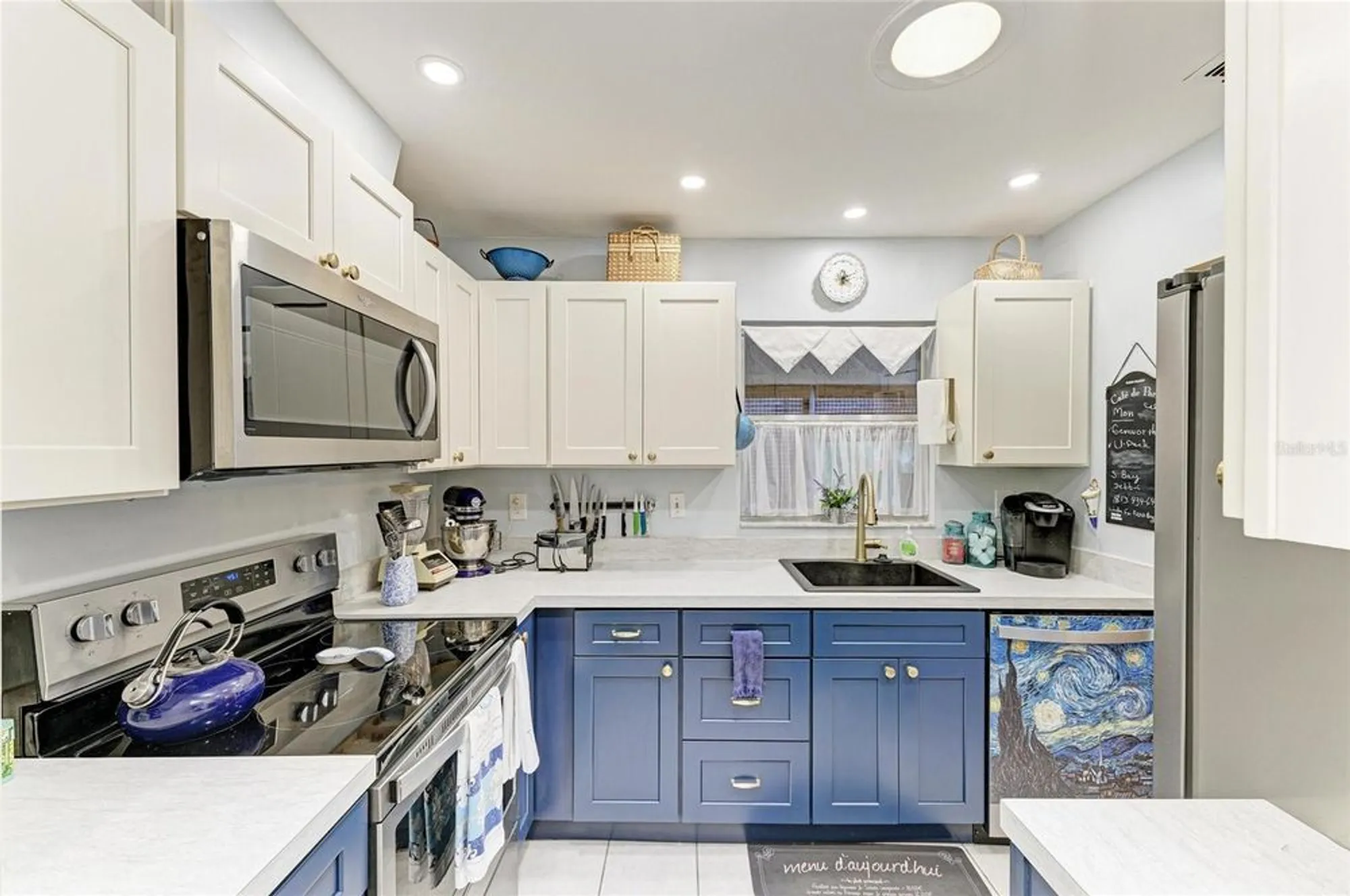 Property Slideshow image 5 of 46 | 1906 canterbury ln 16, Sun City Center, FL, 33573