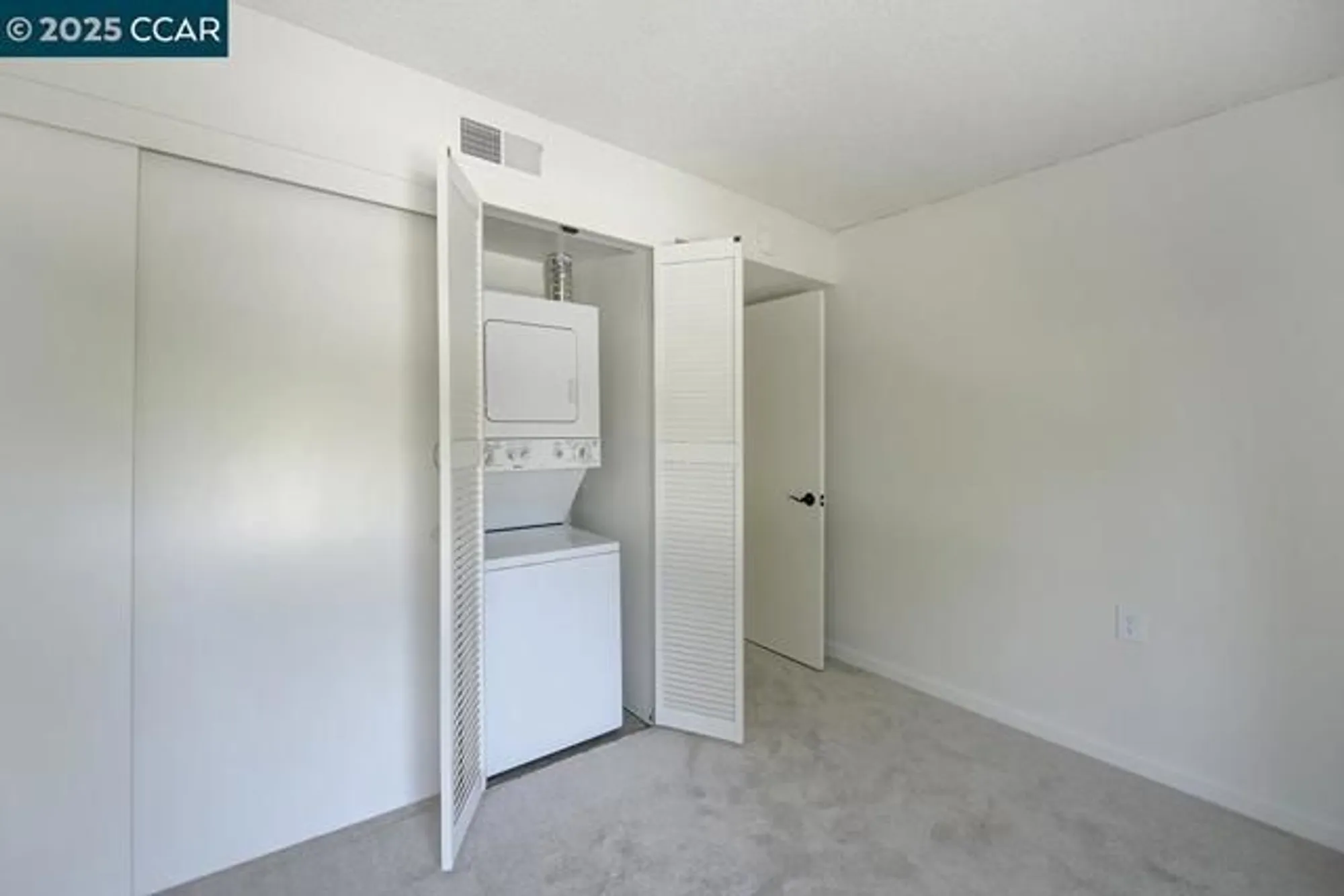 Property Slideshow image 17 of 34 | 1333 singingwood ct apt 1, Walnut Creek, CA, 94595