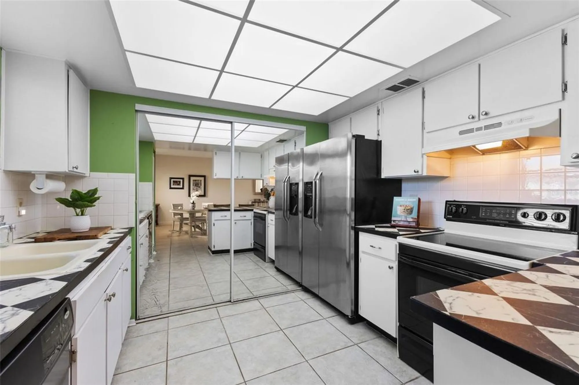 Property Slideshow image 3 of 49 | 1250 s pinellas ave apt 405, Tarpon Springs, FL, 34689