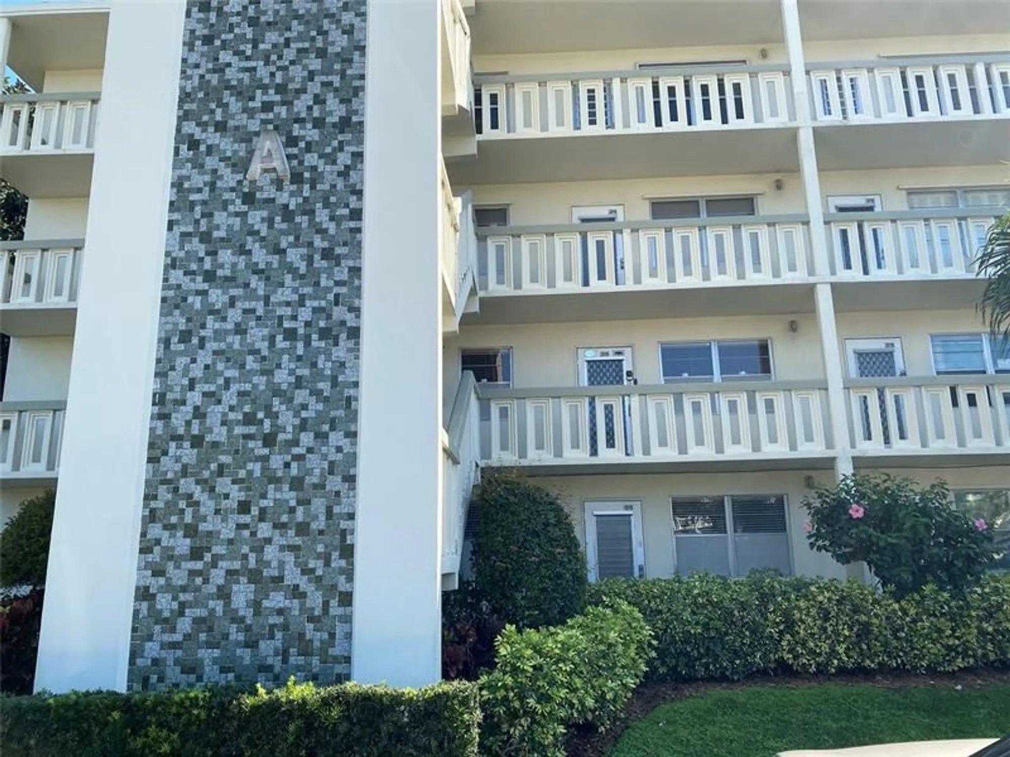 Property Slideshow image 22 of 44 | 2019 cambridge a # 2019, Deerfield Beach, FL, 33442