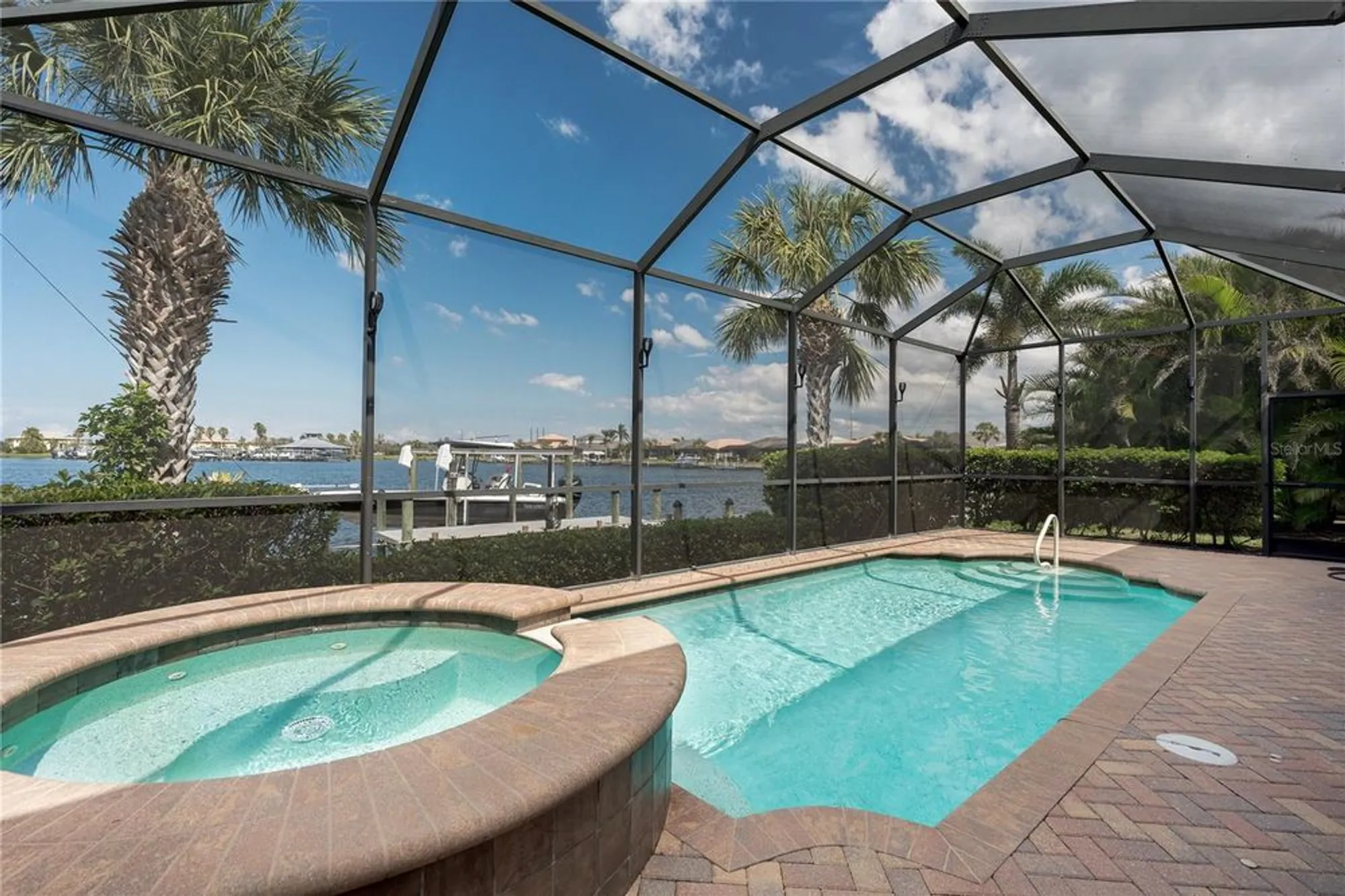 Property Slideshow image 4 of 56 | 5040 lake overlook ave, Bradenton, FL, 34208