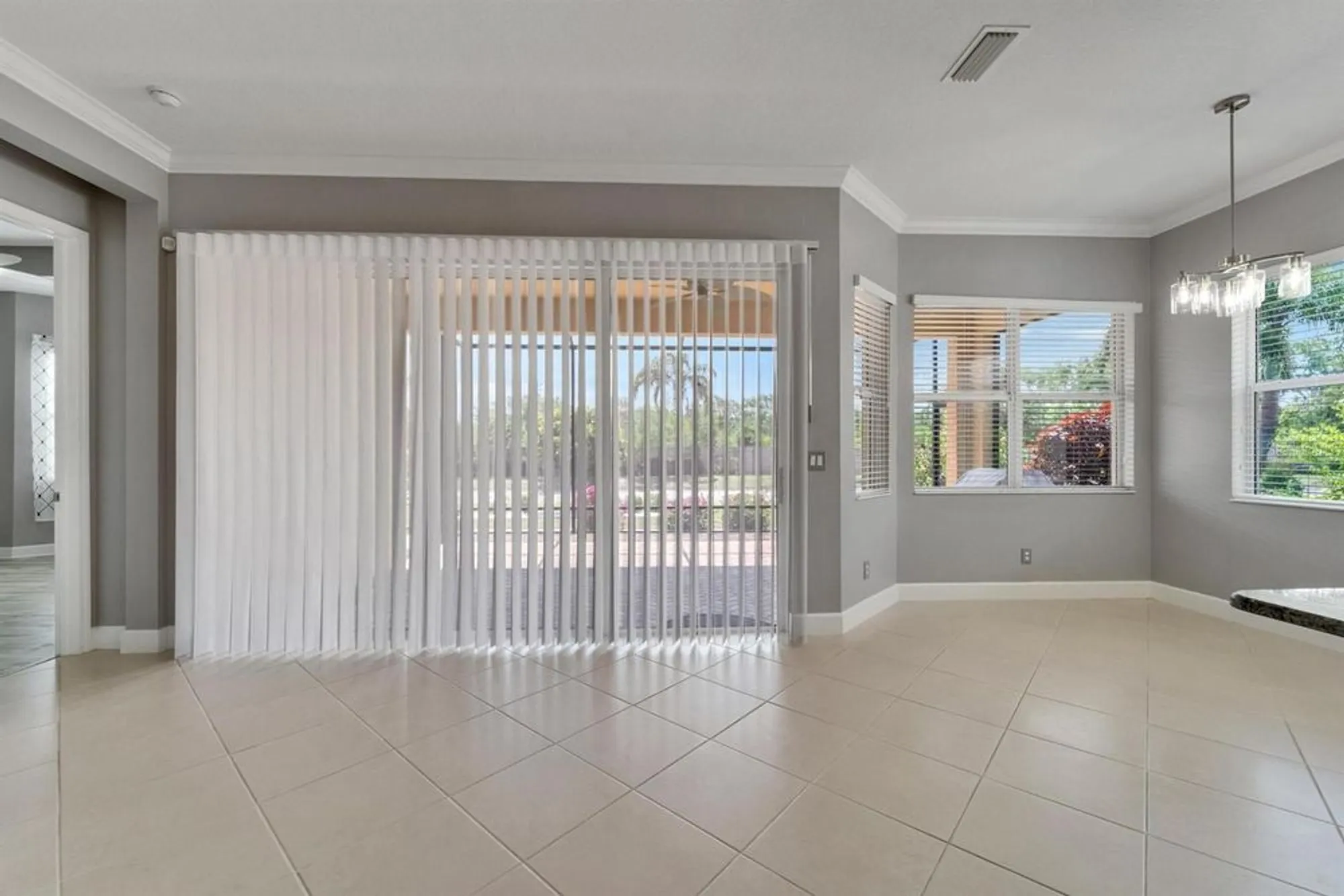 Property Slideshow image 20 of 43 | 1643 emerald dunes dr, Sun City Center, FL, 33573