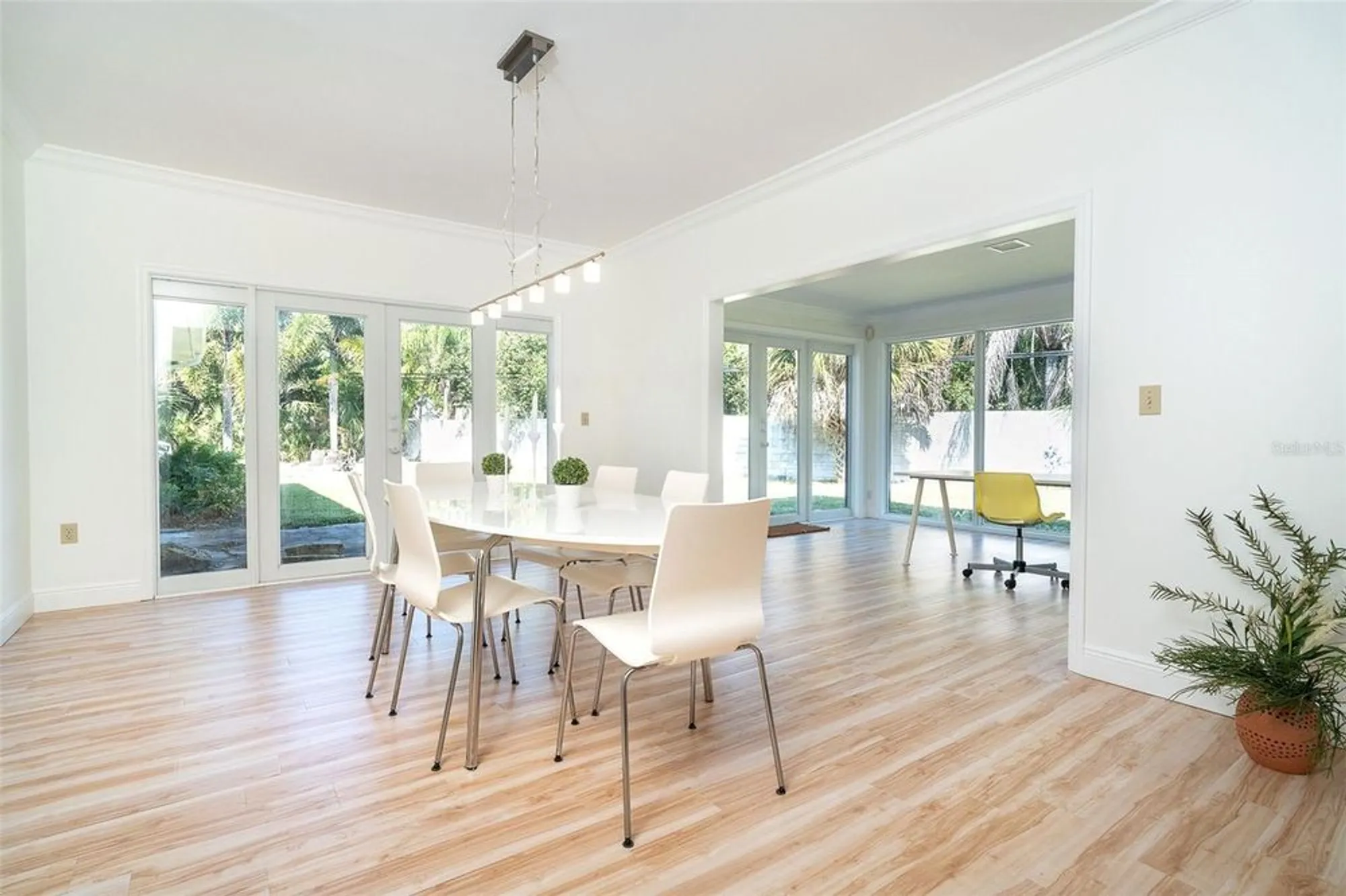 Property Slideshow image 14 of 43 | 12 golf view dr, Englewood, FL, 34223