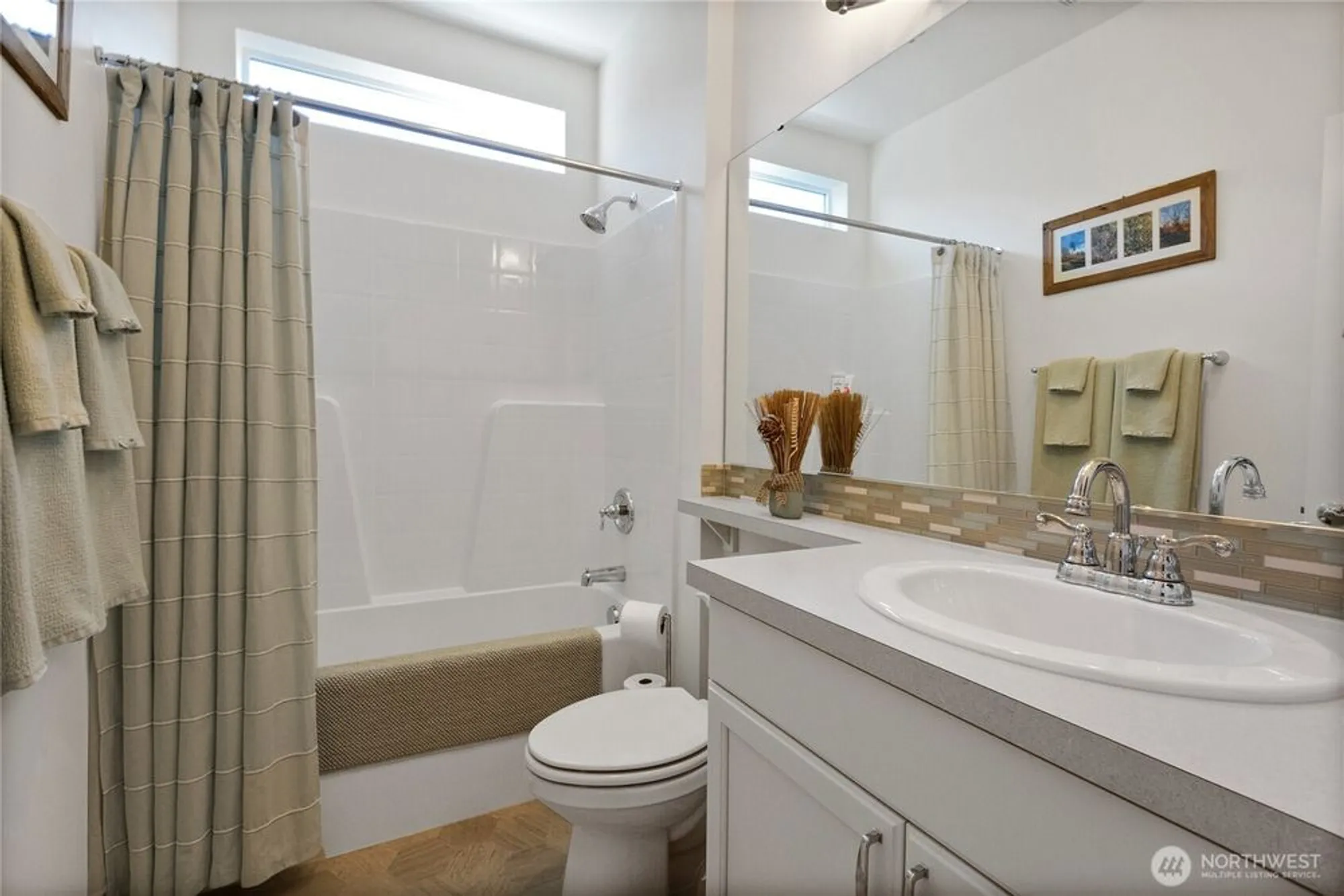 Property Slideshow image 16 of 40 | 14808 182nd ave e unit e, Bonney Lake, WA, 98391
