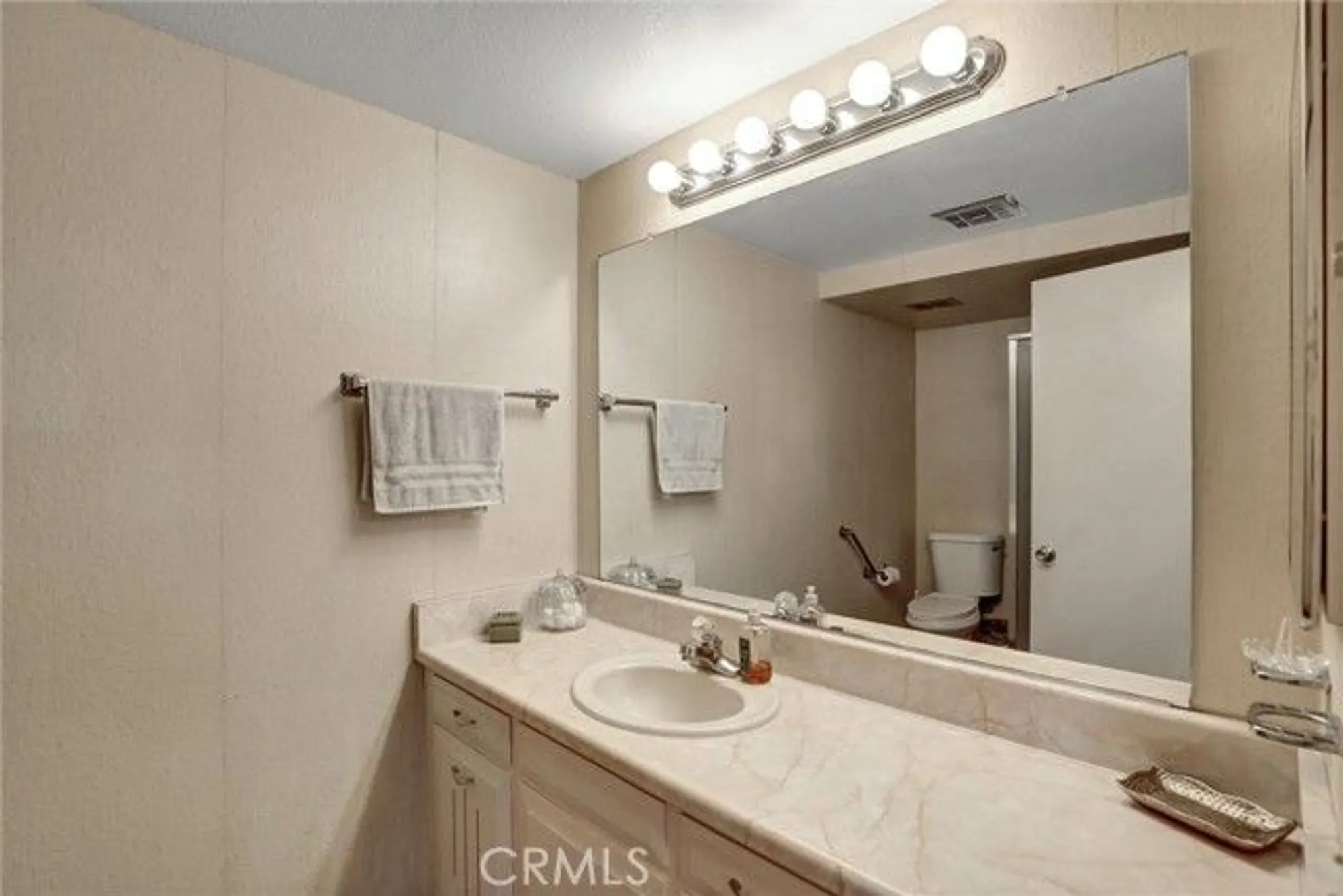 Property Slideshow image 15 of 25 | 697 avenida sevilla n, Laguna Woods, CA, 92637