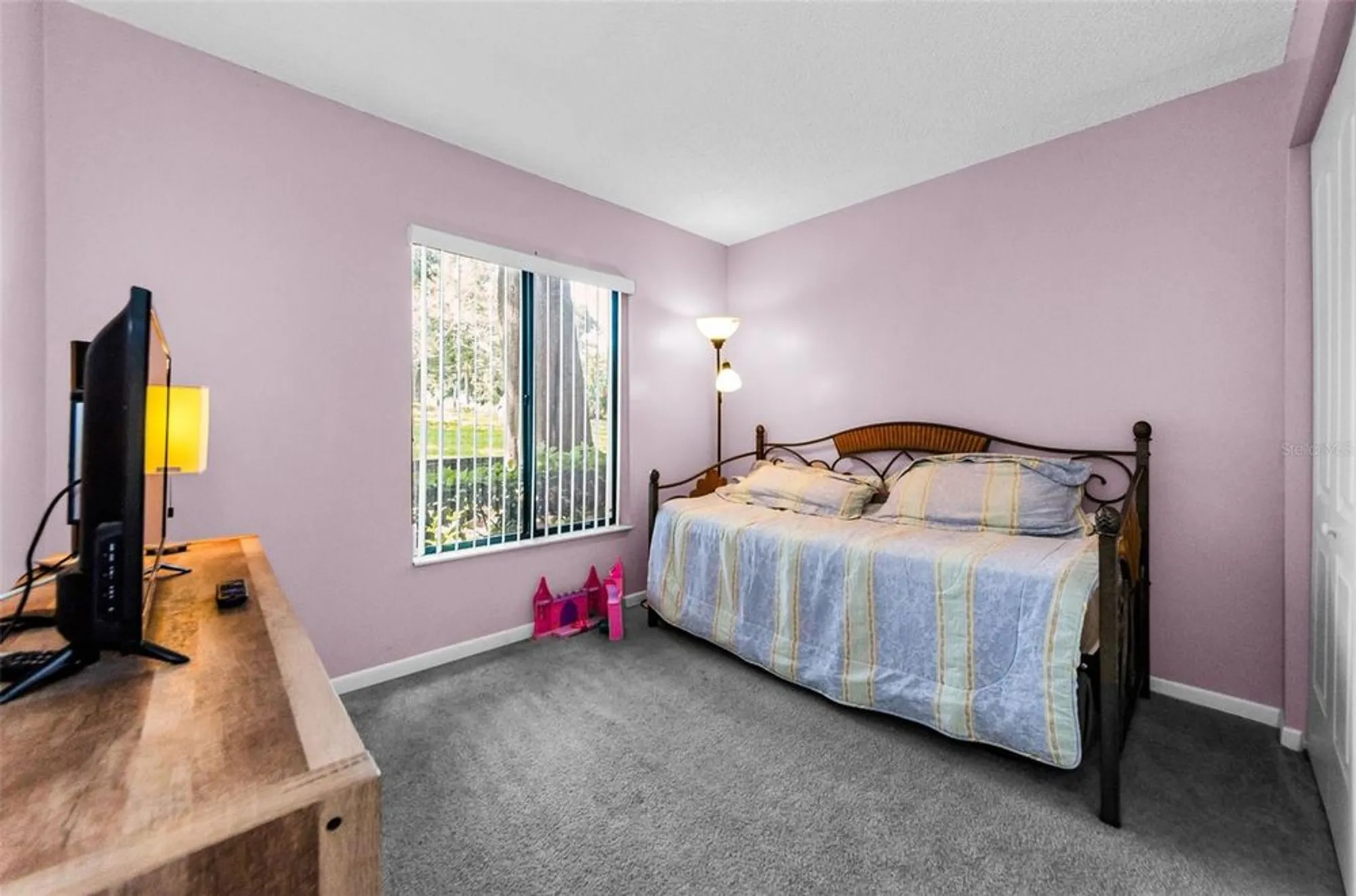 Property Slideshow image 13 of 31 | 2575 pine ridge way e1, Palm Harbor, FL, 34684