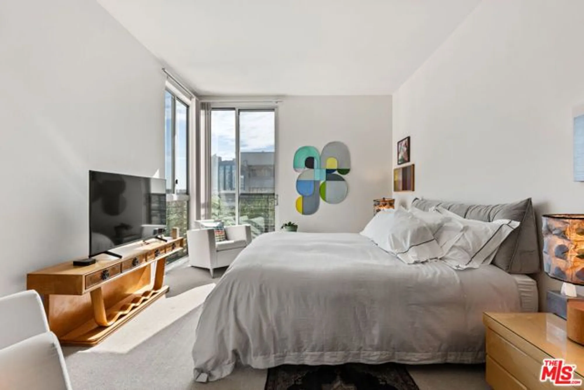 Property Slideshow image 19 of 35 | 267 s san pedro st 621, Los Angeles, CA, 90012