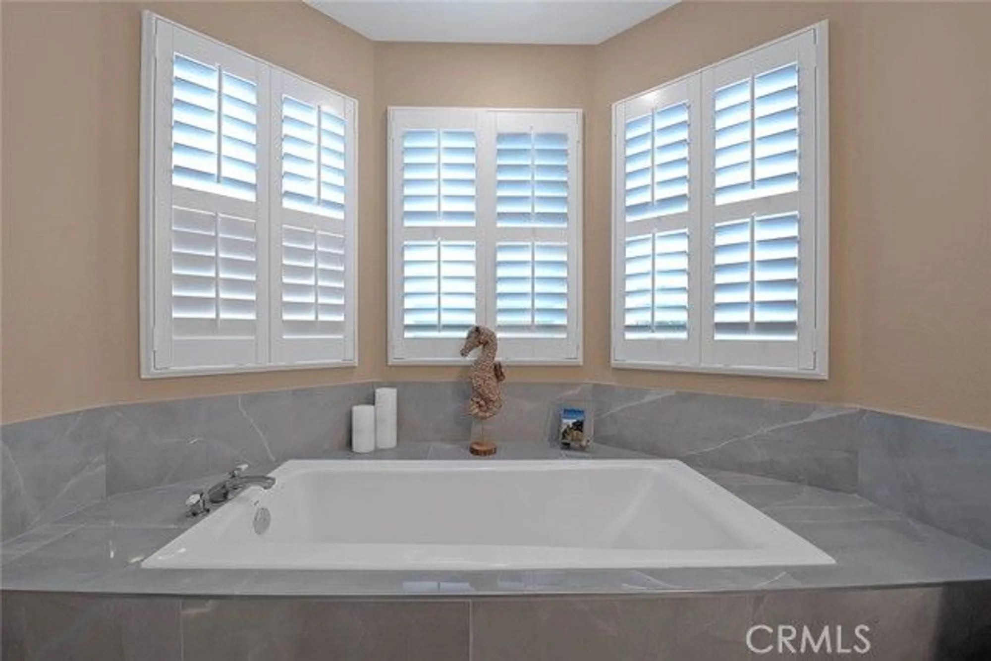 Property Slideshow image 39 of 50 | 40295 via francisco, Murrieta, CA, 92562