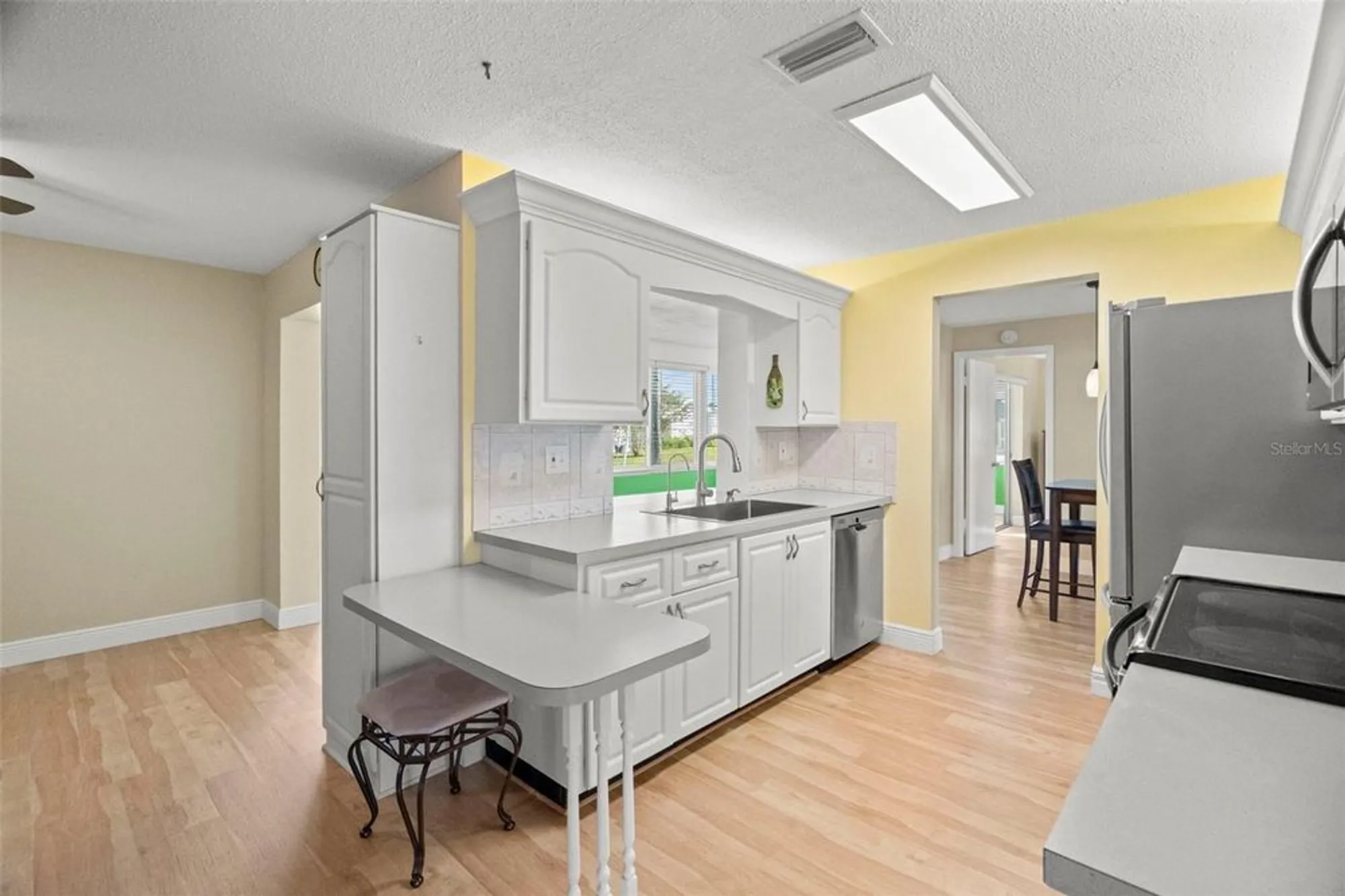 Property Slideshow image 9 of 42 | 10033 37th way n # 3, Pinellas Park, FL, 33782