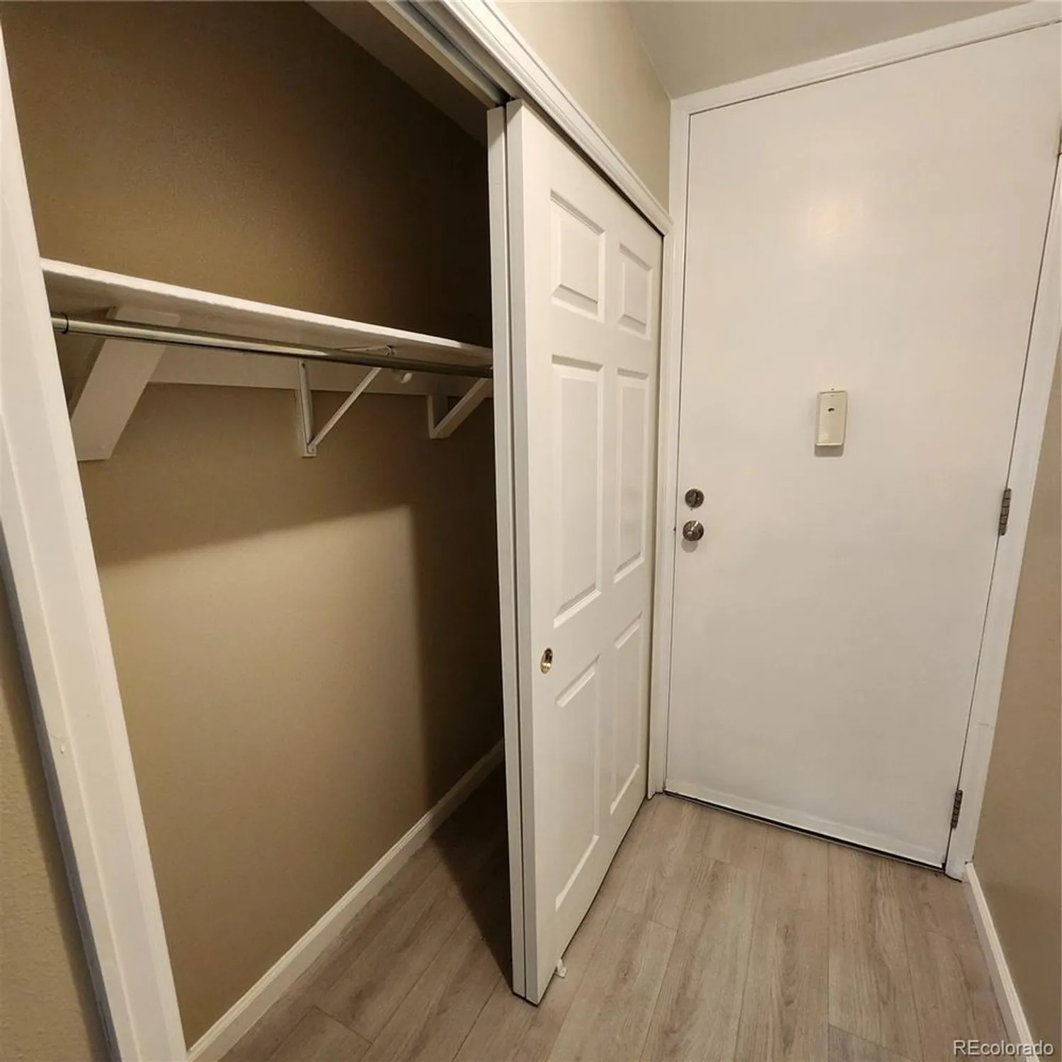 Property Slideshow image 4 of 48 | 755 s clinton st 6b, Denver, CO, 80247