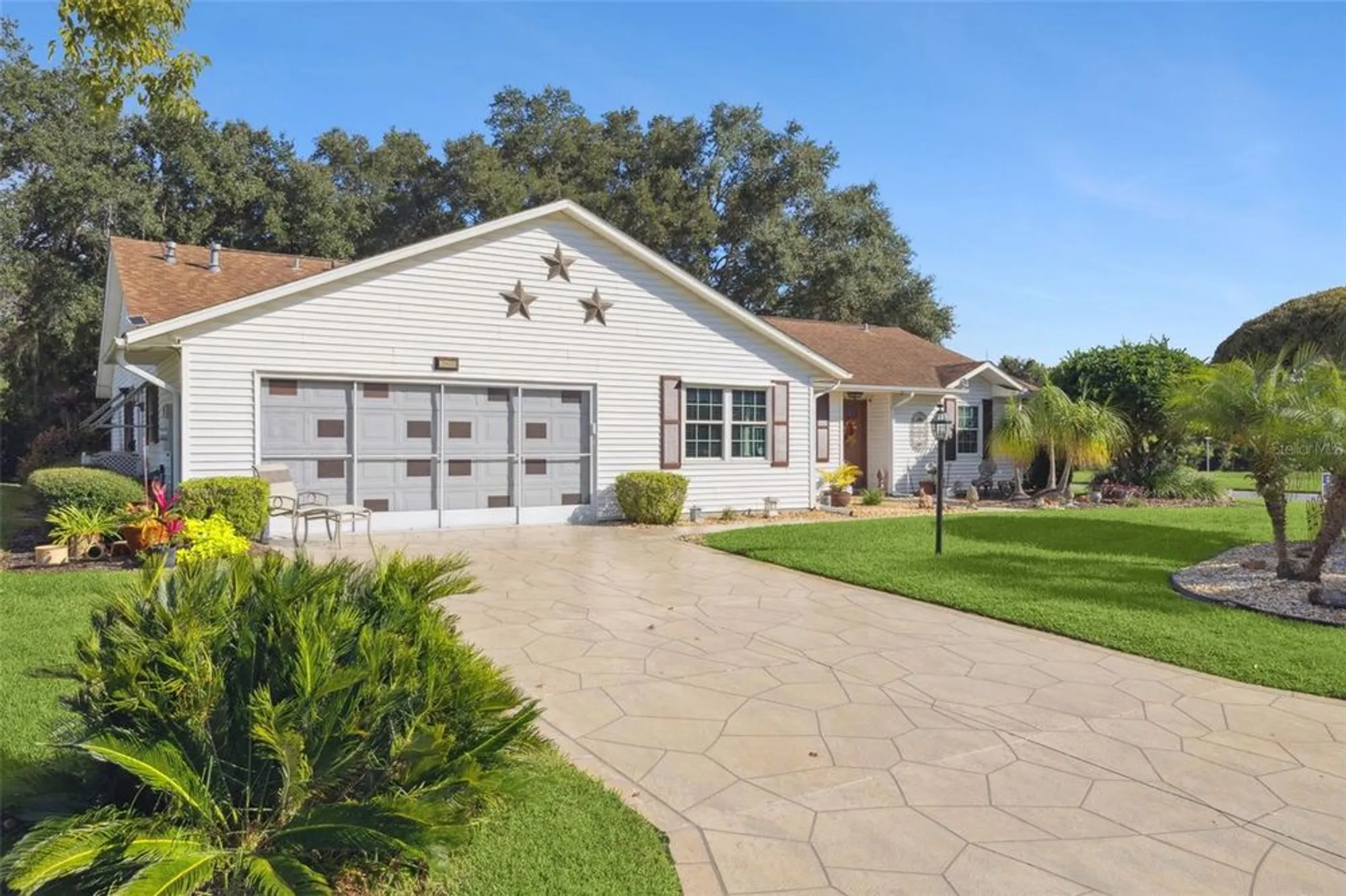 Property Slideshow image 4 of 82 | 26600 racquet cir, Leesburg, FL, 34748