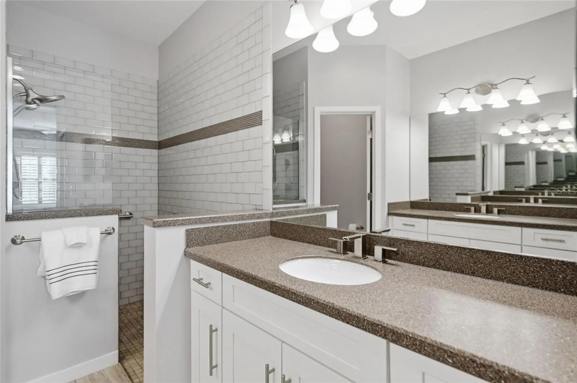 Property Slideshow image 30 of 50 | 7105 vista bella dr, Bradenton, FL, 34209