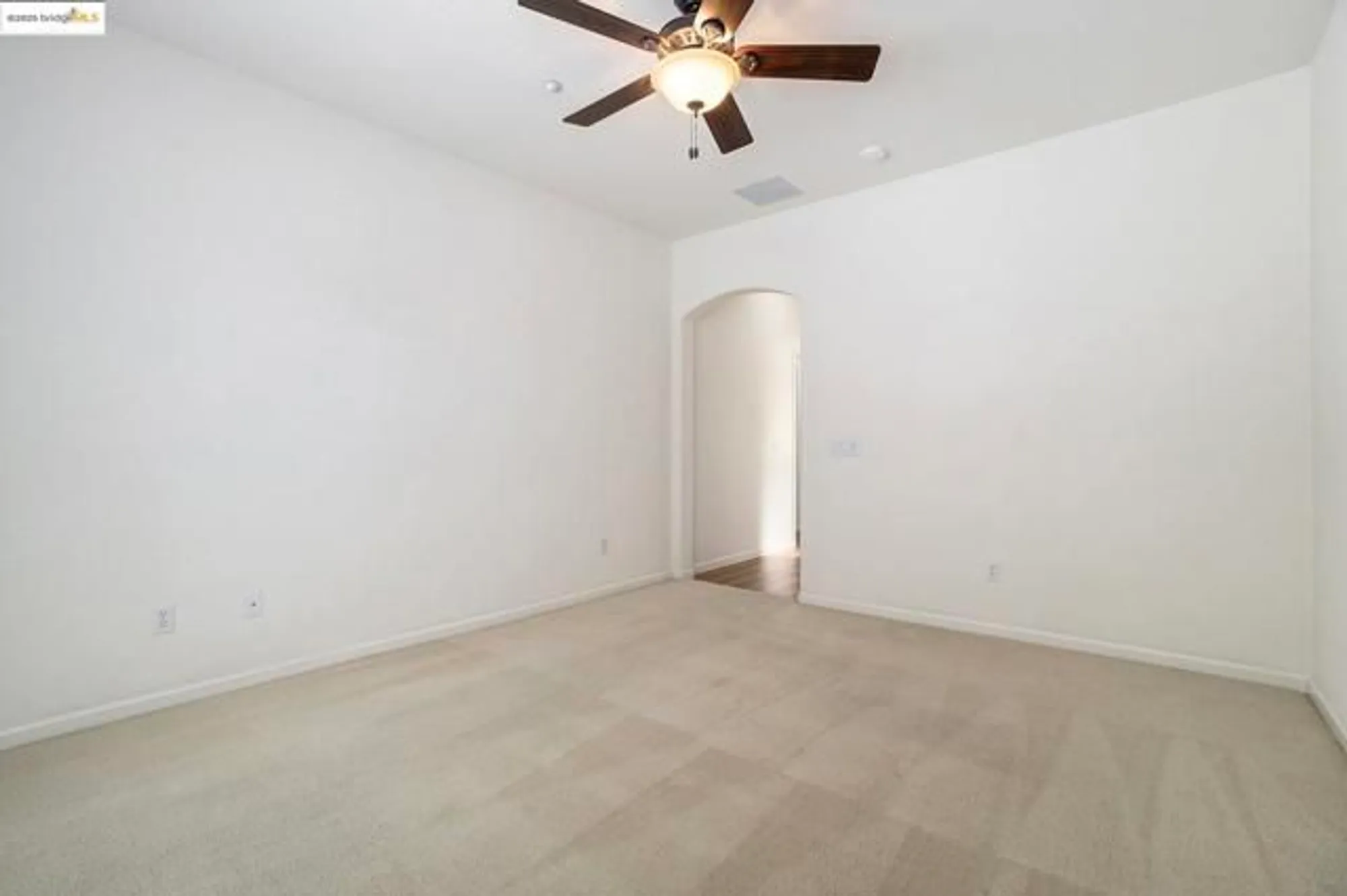 Property Slideshow image 7 of 23 | 939 centennial dr, Brentwood, CA, 94513