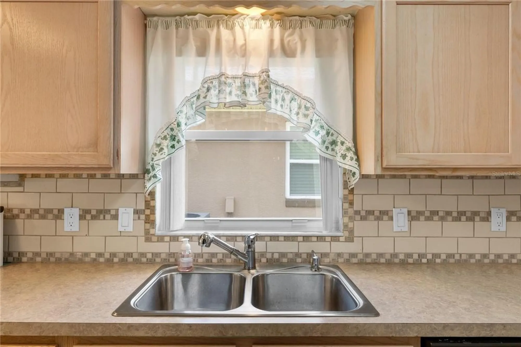 Property Slideshow image 11 of 35 | 2244 silver lakes dr, Lakeland, FL, 33810