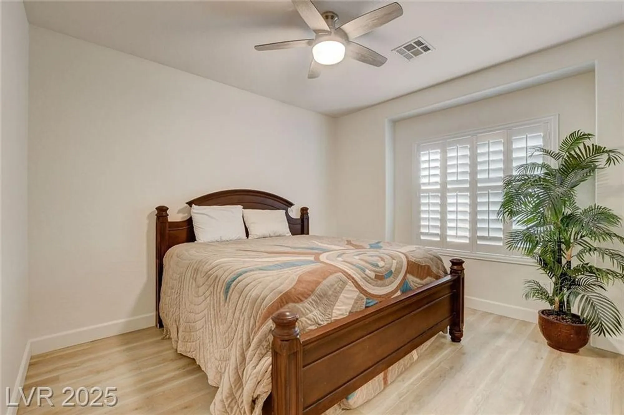 Property Slideshow image 26 of 64 | 7873 broadwing dr, North Las Vegas, NV, 89084