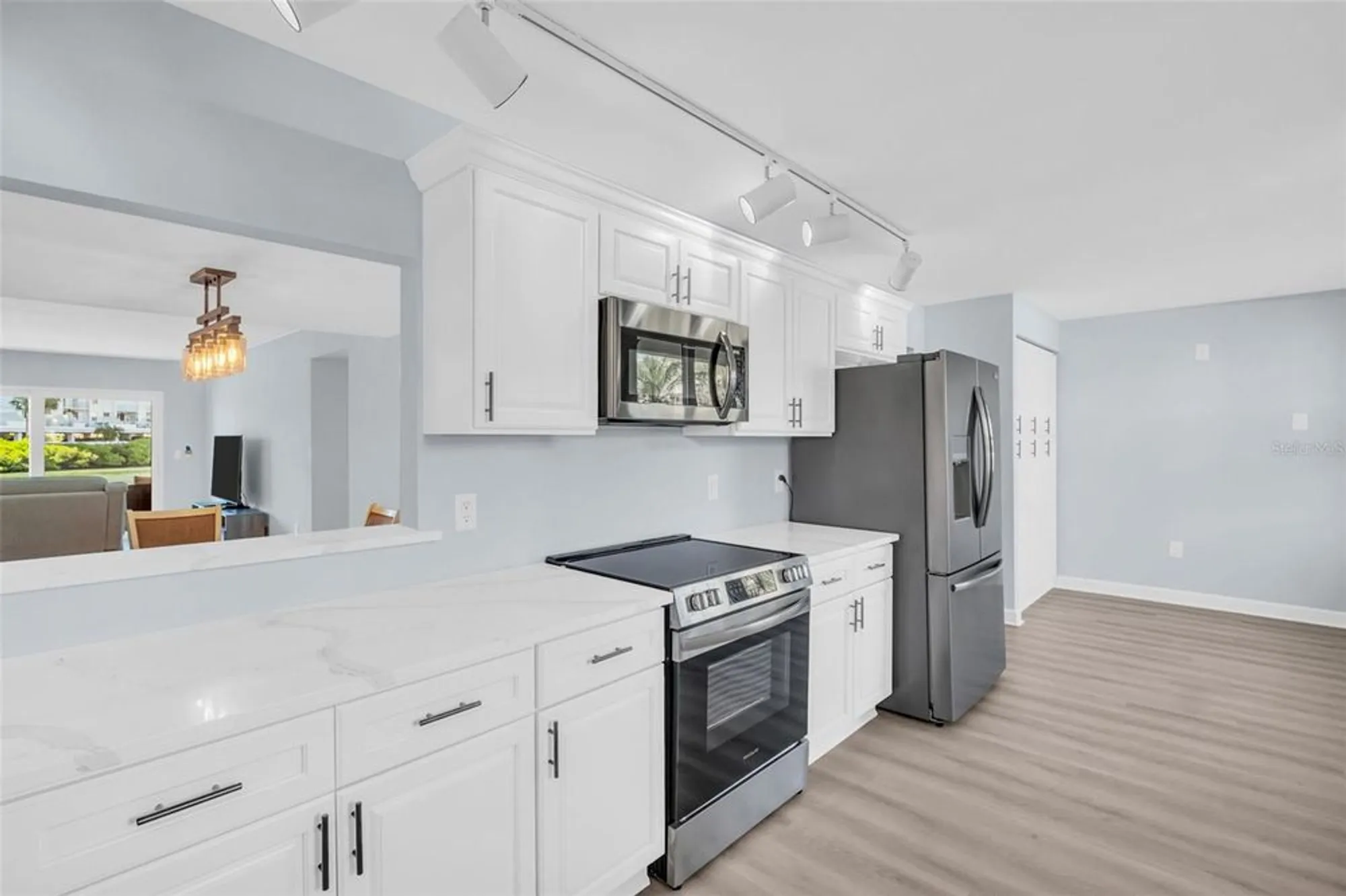 Property Slideshow image 13 of 37 | 7930 sun island dr 104, South Pasadena, FL, 33707