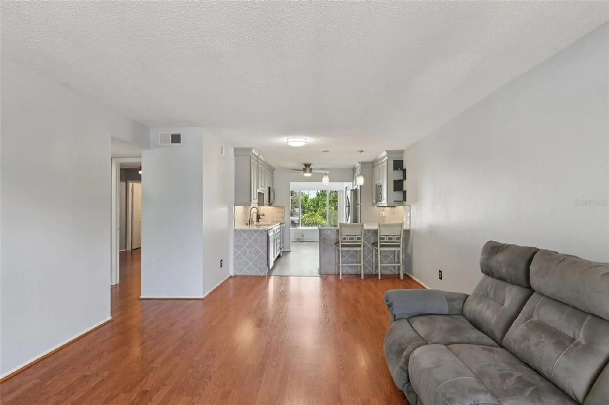 Property Slideshow image 12 of 49 | 2370 jamaican st apt 44, Clearwater, FL, 33763