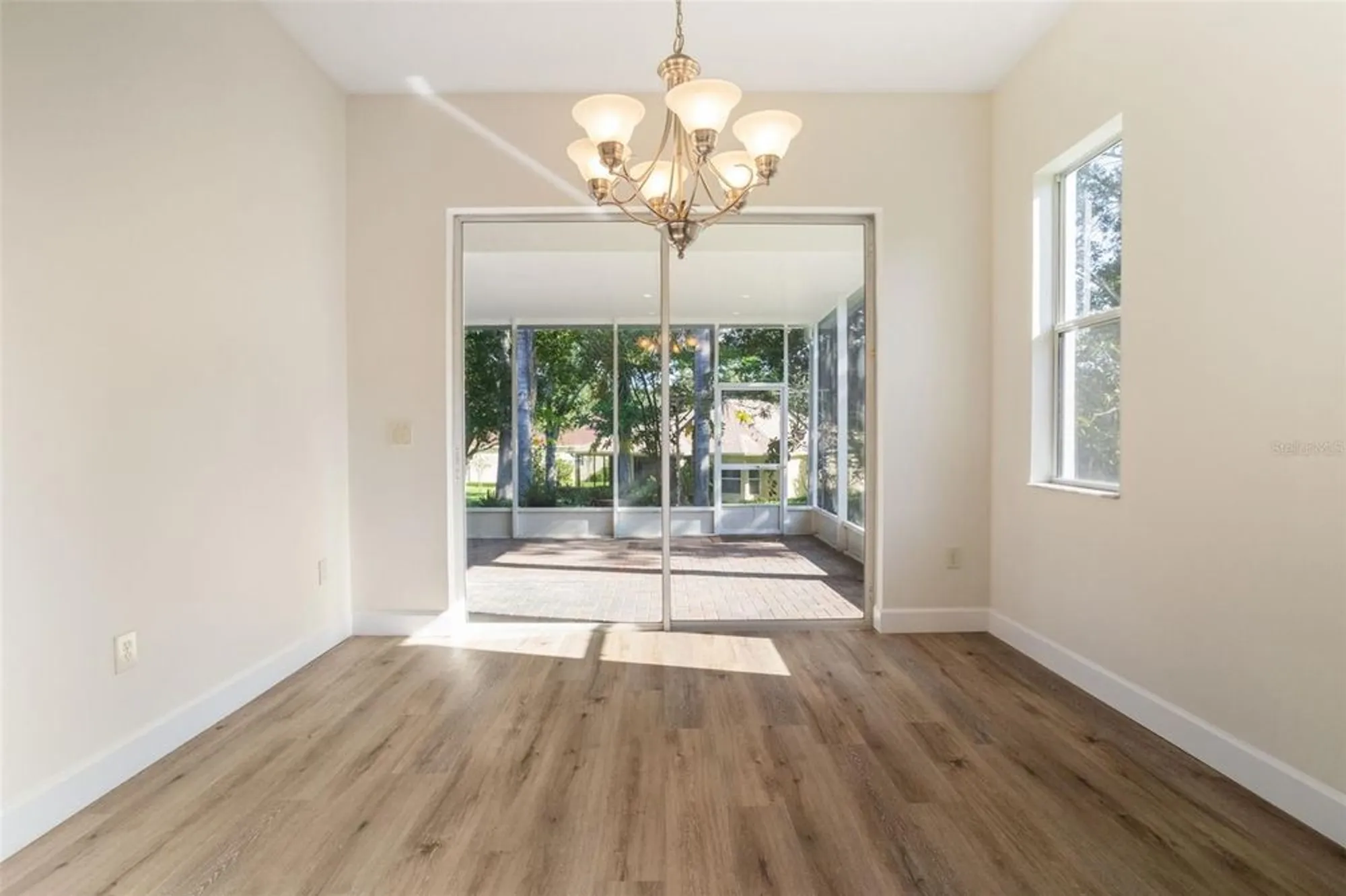 Property Slideshow image 12 of 50 | 103 crescent moon dr, Groveland, FL, 34736