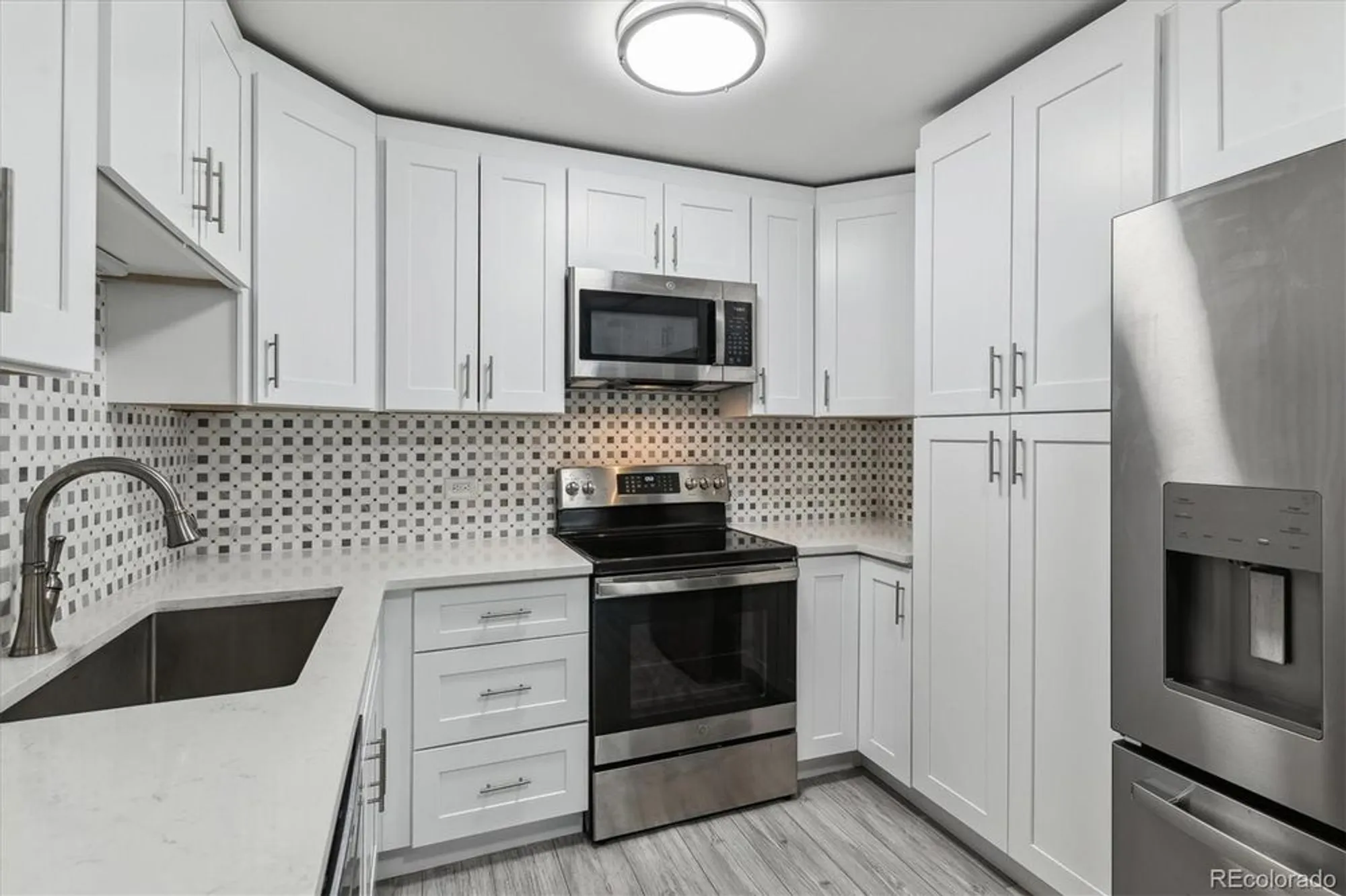 Property Slideshow image 8 of 38 | 695 s alton way 5a, Denver, CO, 80247