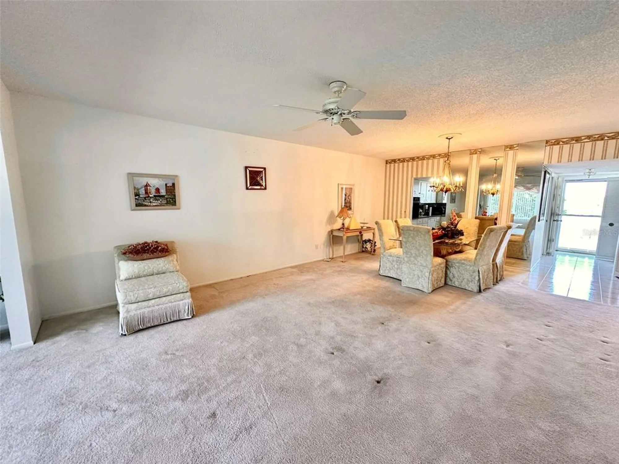 Property Slideshow image 6 of 40 | 2340 grecian way apt 56, Clearwater, FL, 33763
