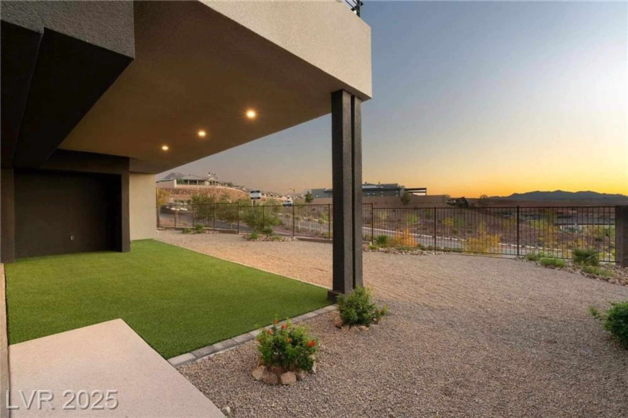 Property Slideshow image 13 of 22 | 36 rainbow point pl, Henderson, NV, 89011