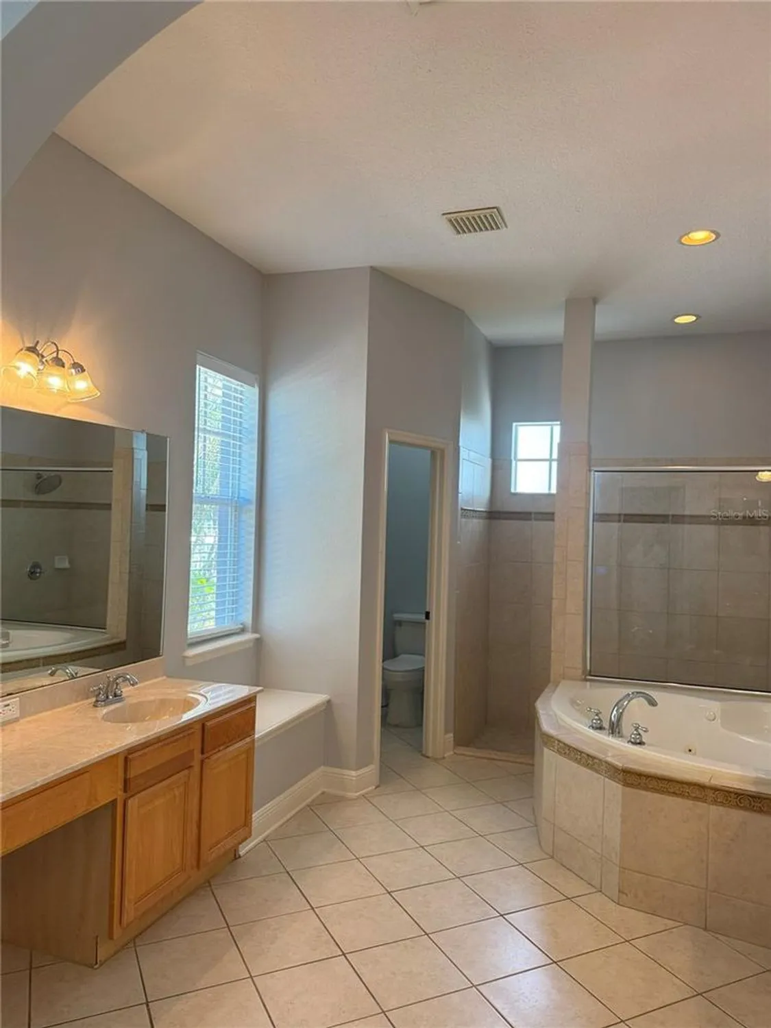Property Slideshow image 35 of 100 | 625 mirabay blvd, Apollo Beach, FL, 33572