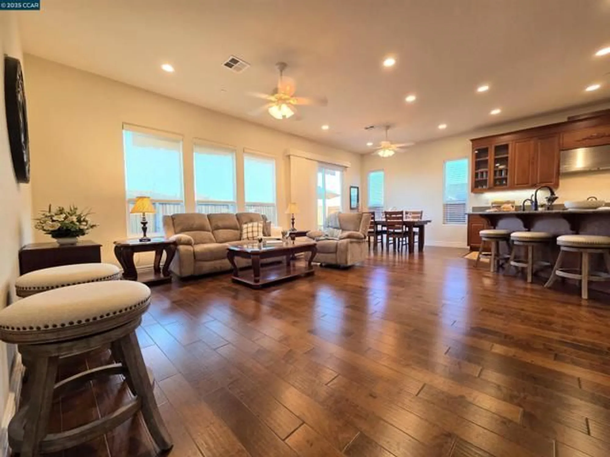 Property Slideshow image 27 of 33 | 1735 veneto ln, Brentwood, CA, 94513