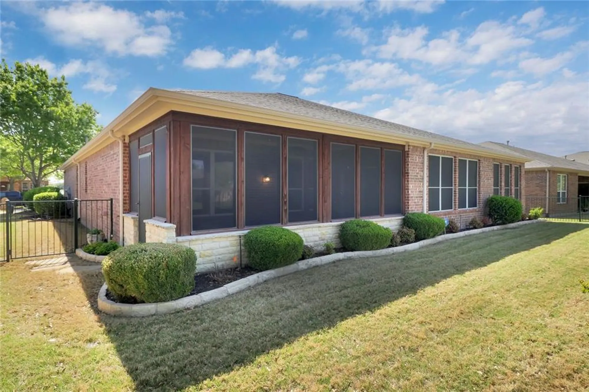 Property Slideshow image 4 of 27 | 862 carrington greens dr, Frisco, TX, 75036