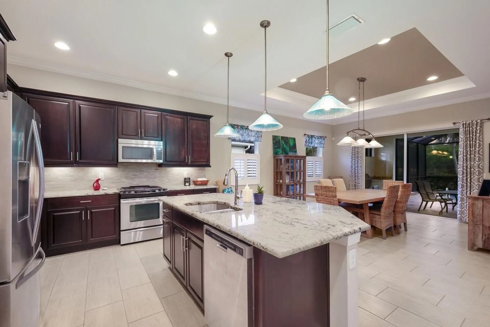 Property Slideshow image 18 of 94 | 5209 lake overlook ave, Bradenton, FL, 34208
