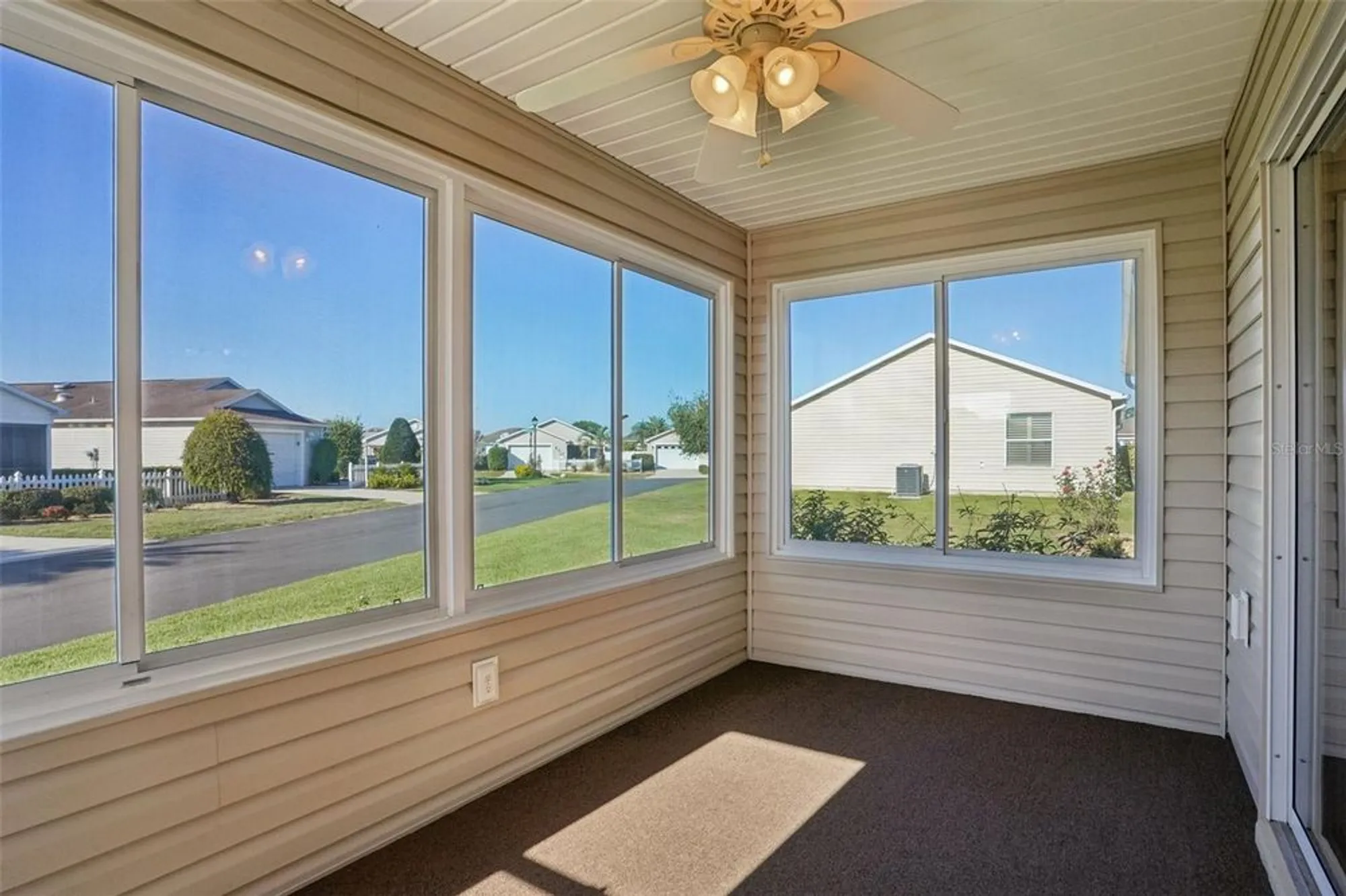 Property Slideshow image 14 of 45 | 1001 greyford ln, The Villages, FL, 32162