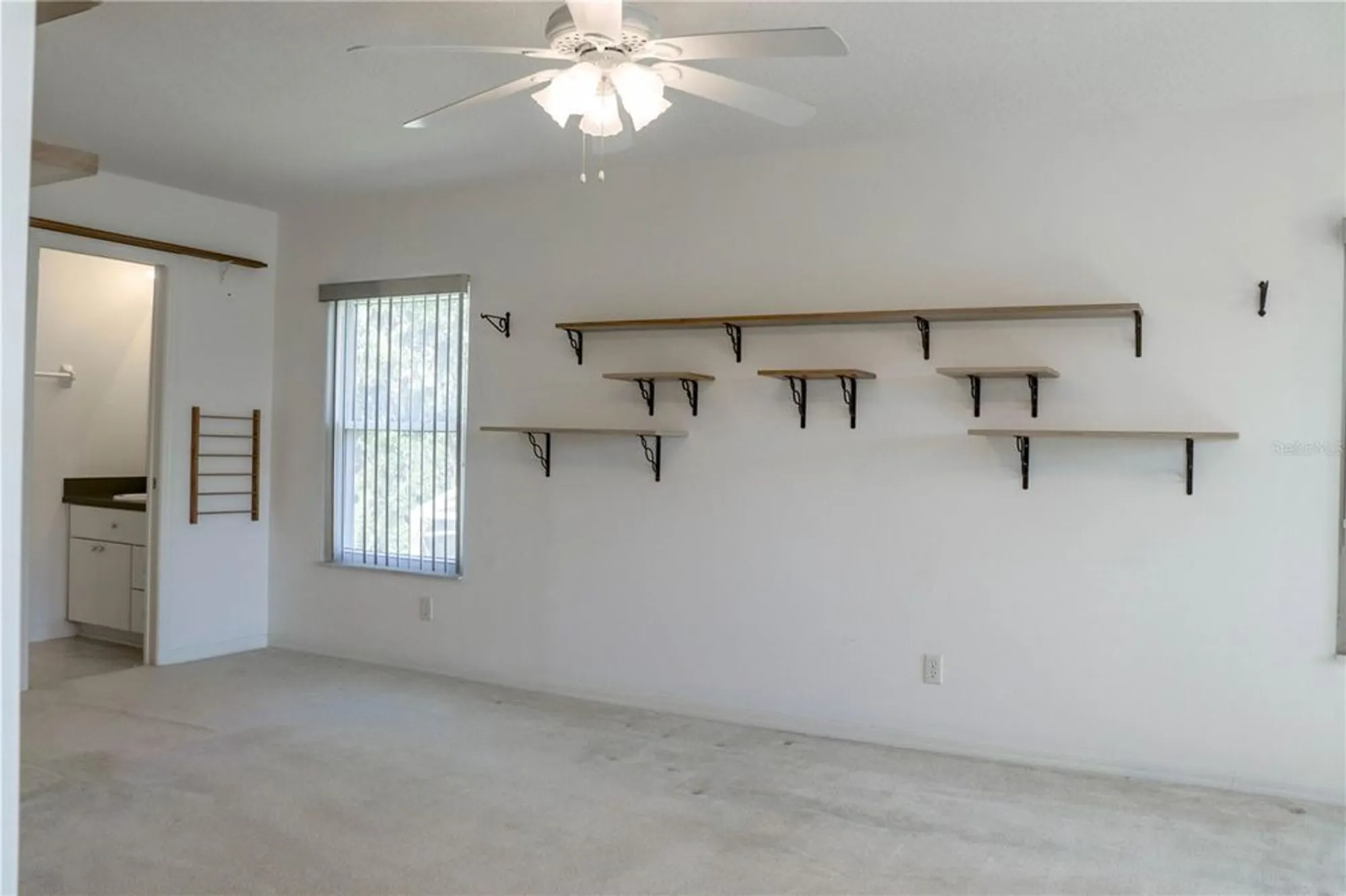 Property Slideshow image 44 of 59 | 5351 aurora dr, Leesburg, FL, 34748