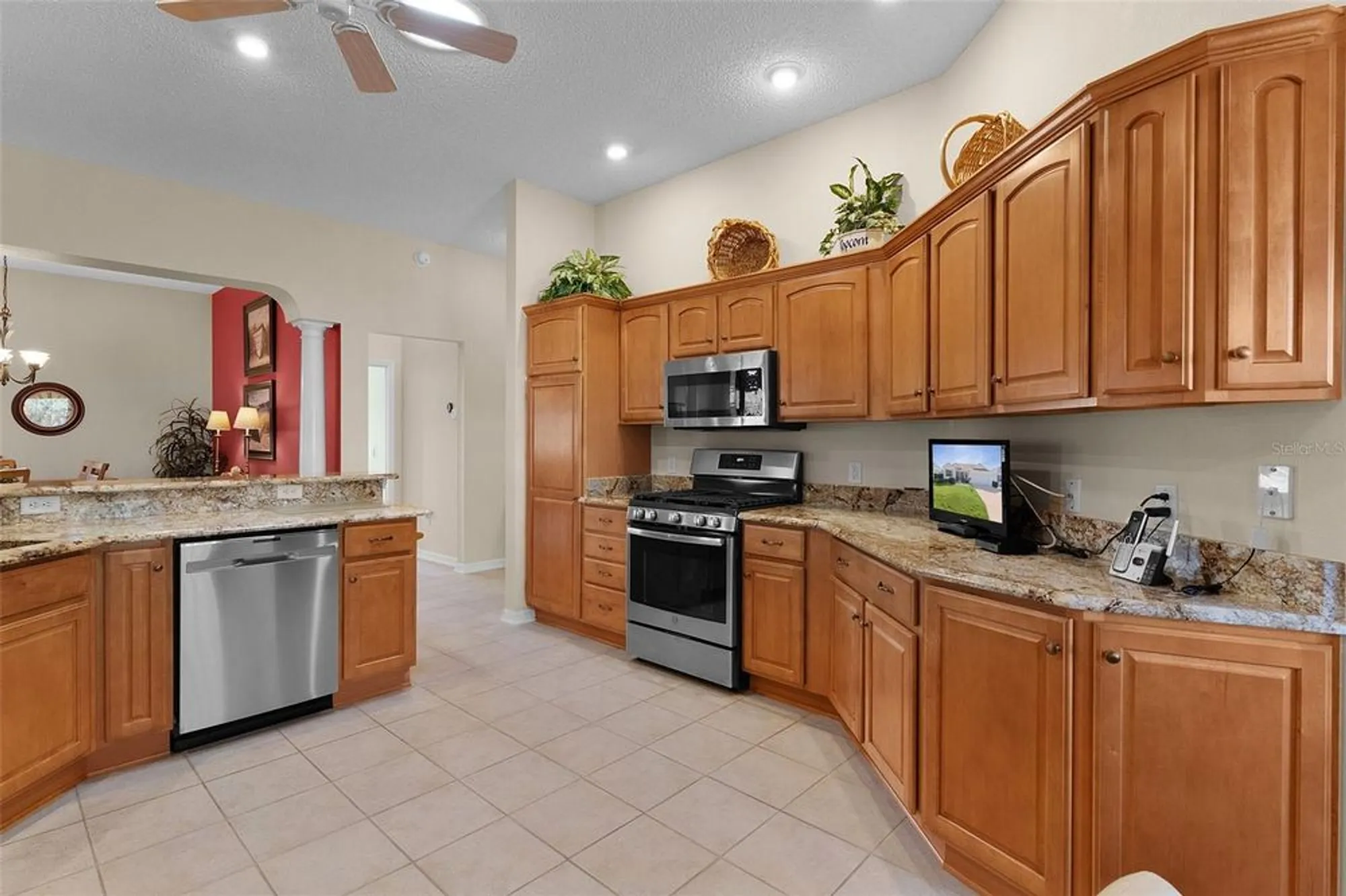 Property Slideshow image 14 of 49 | 2864 manor downs, The Villages, FL, 32162