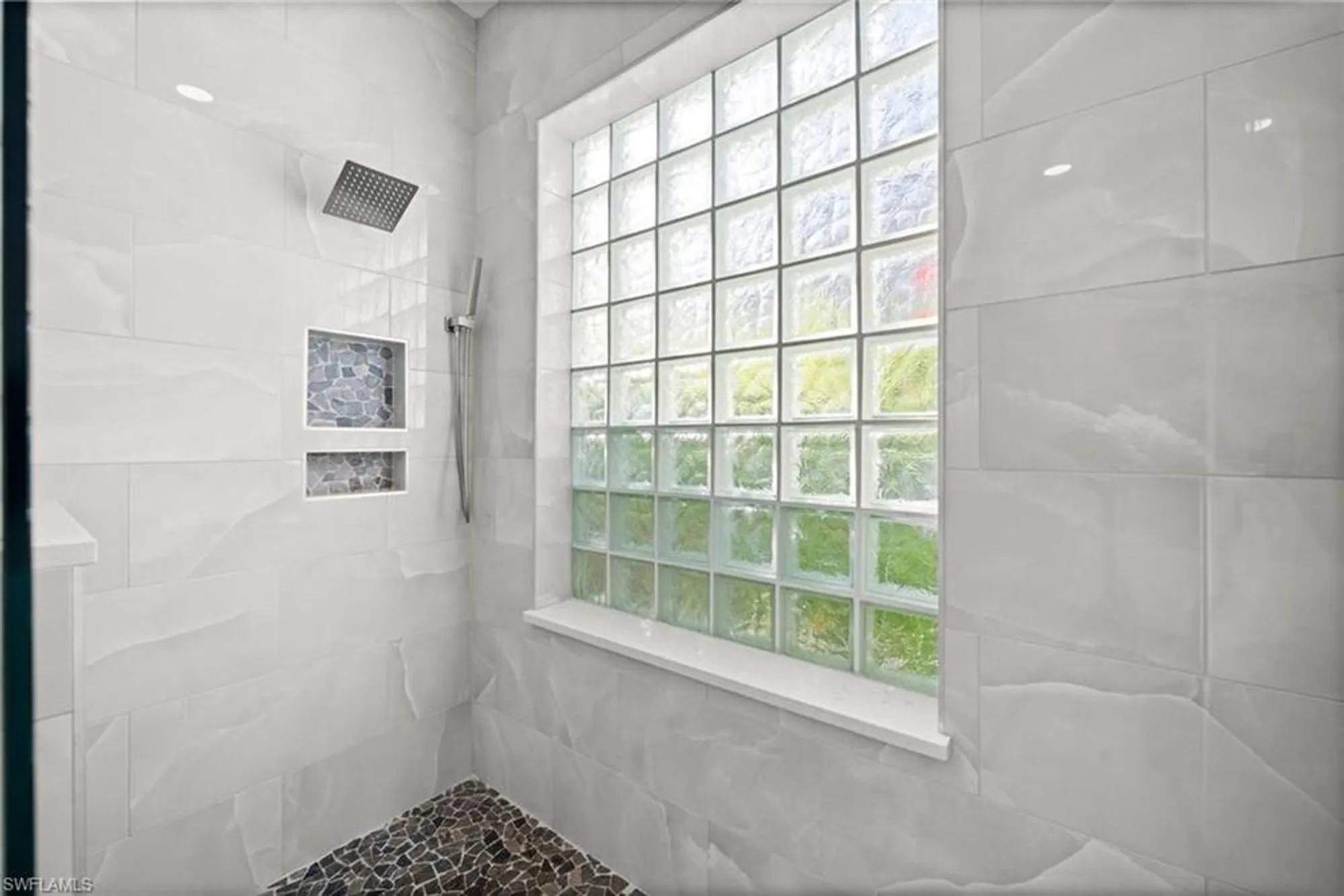 Property Slideshow image 23 of 46 | 25040 bay cedar dr, Bonita Springs, FL, 34134