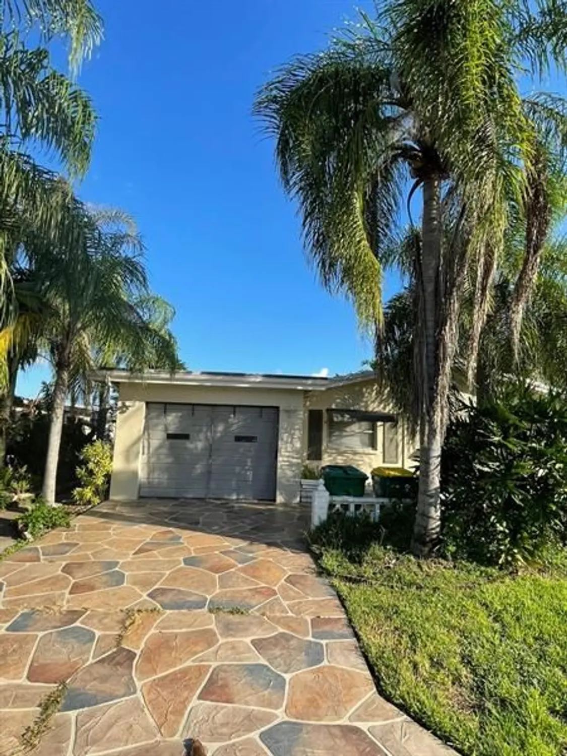 Property Slideshow image 5 of 20 | 4401 nw 43rd ave, Tamarac, FL, 33319