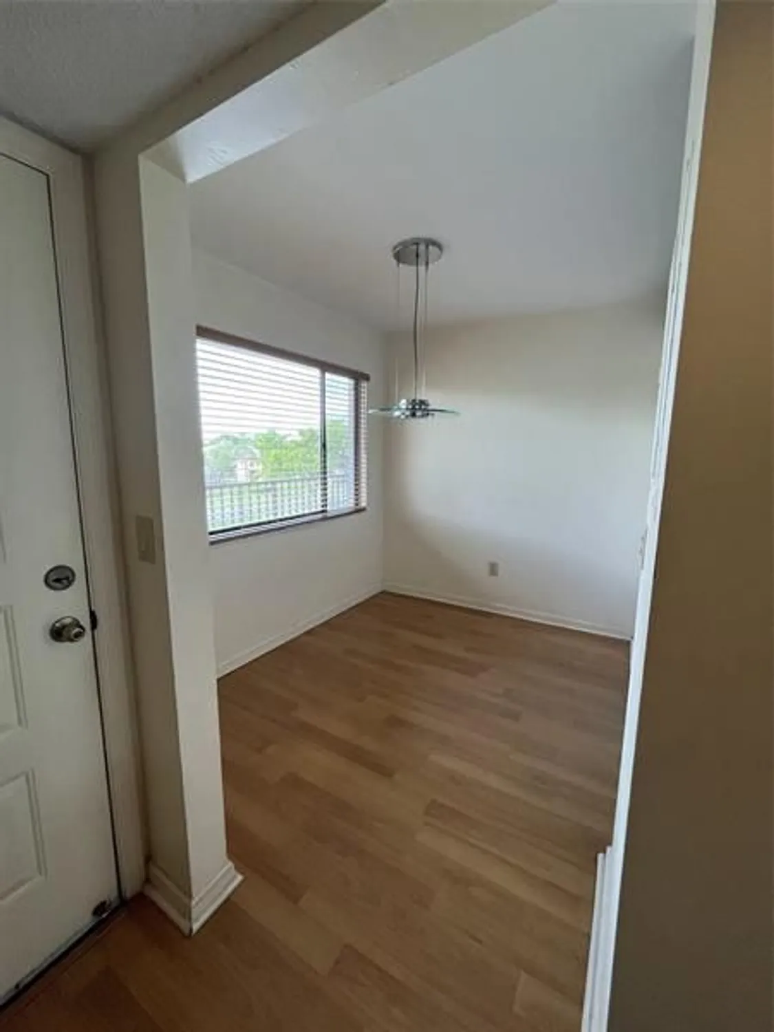 Property Slideshow image 20 of 29 | 9691 n belfort cir 305, Tamarac, FL, 33321