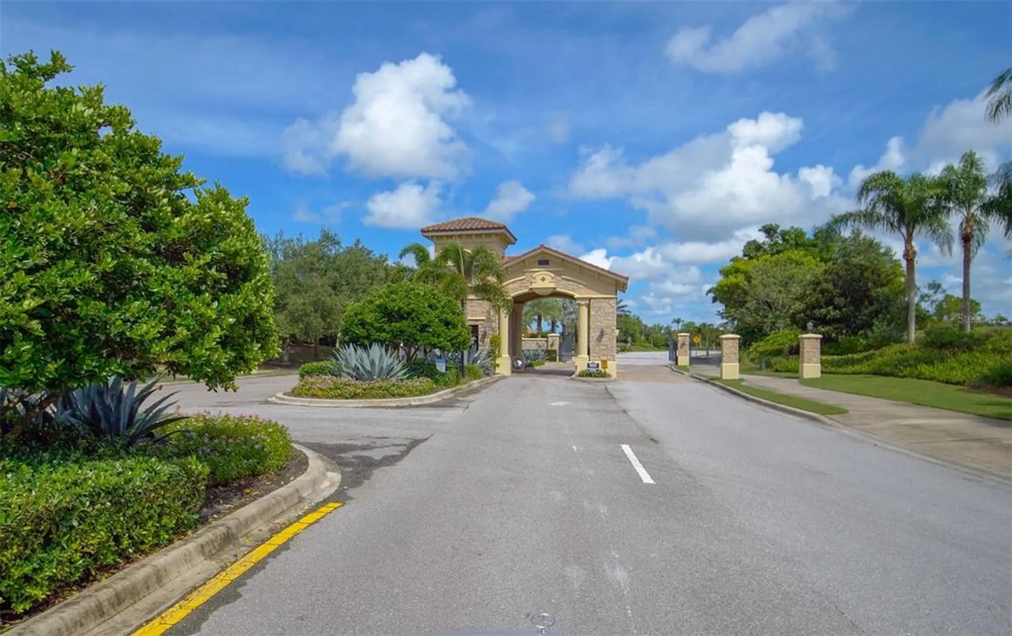 Property Slideshow image 27 of 33 | 7005 river hammock dr unit 301, Bradenton, FL, 34212
