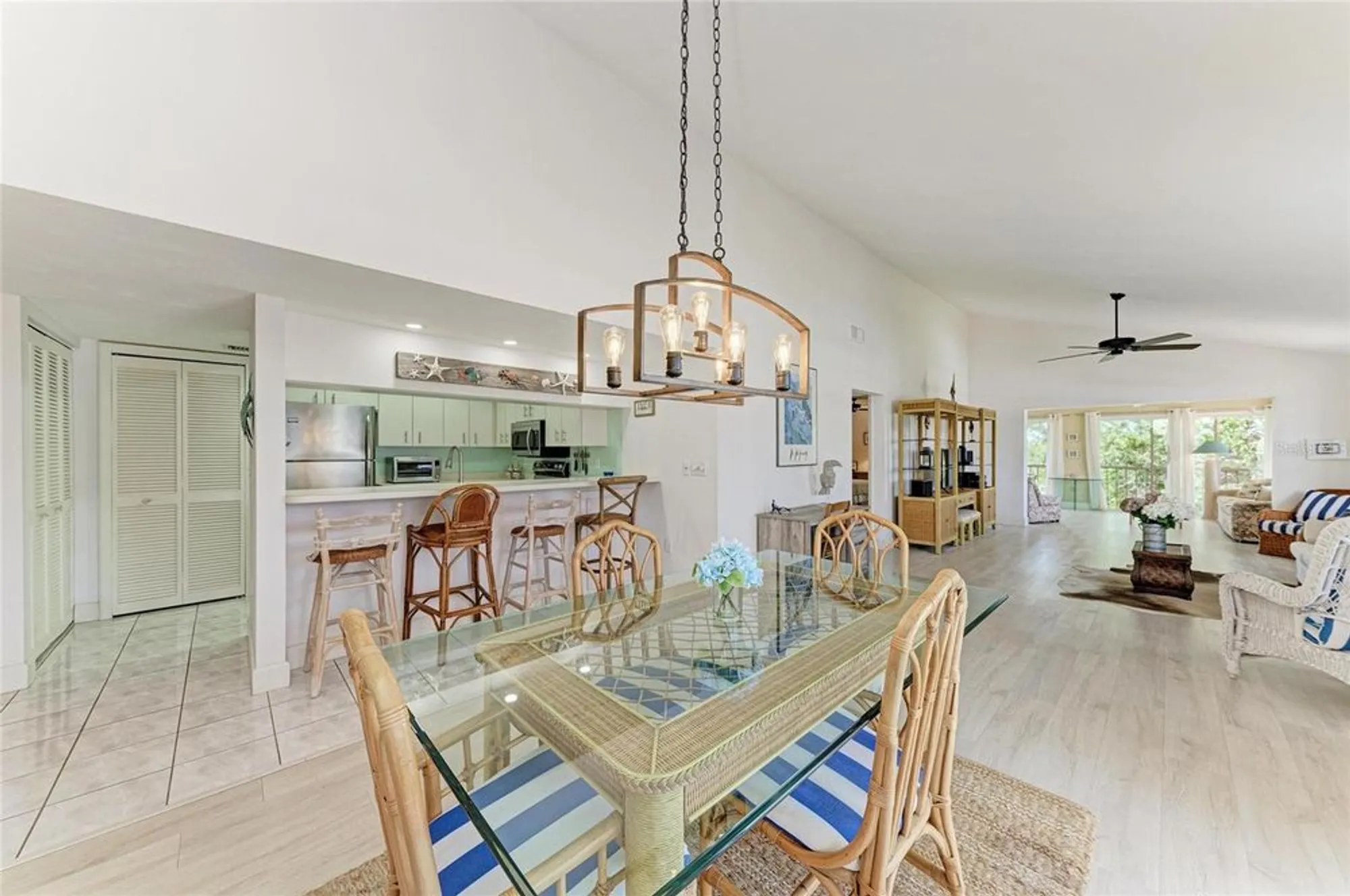Property Slideshow image 11 of 66 | 628 estuary dr, Bradenton, FL, 34209