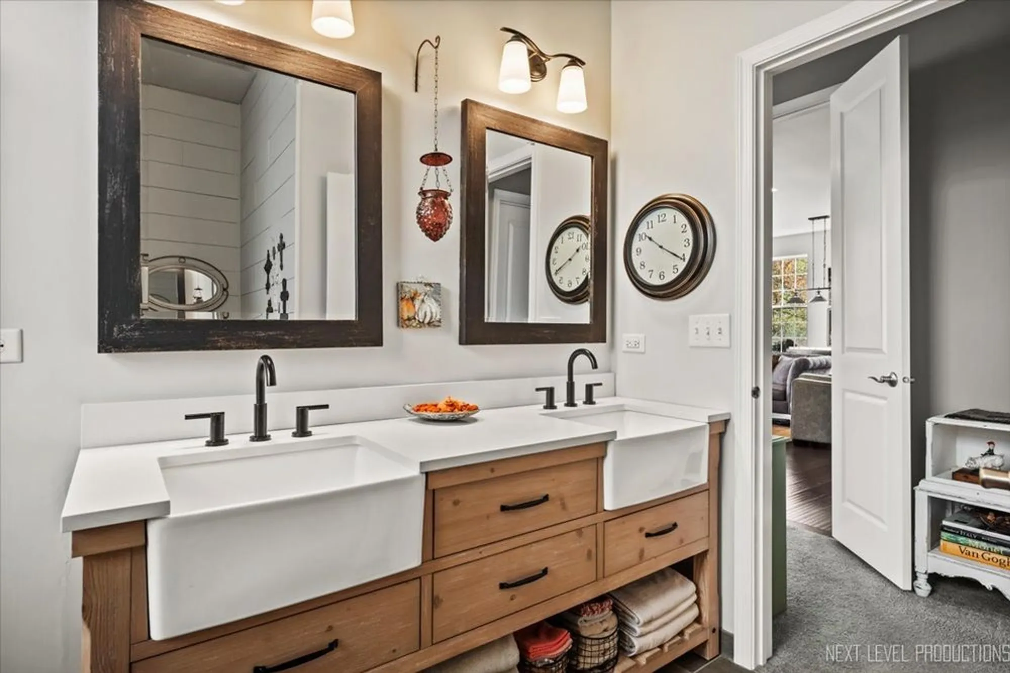 Property Slideshow image 19 of 31 | 3870 crooked creek dr, Elgin, IL, 60124