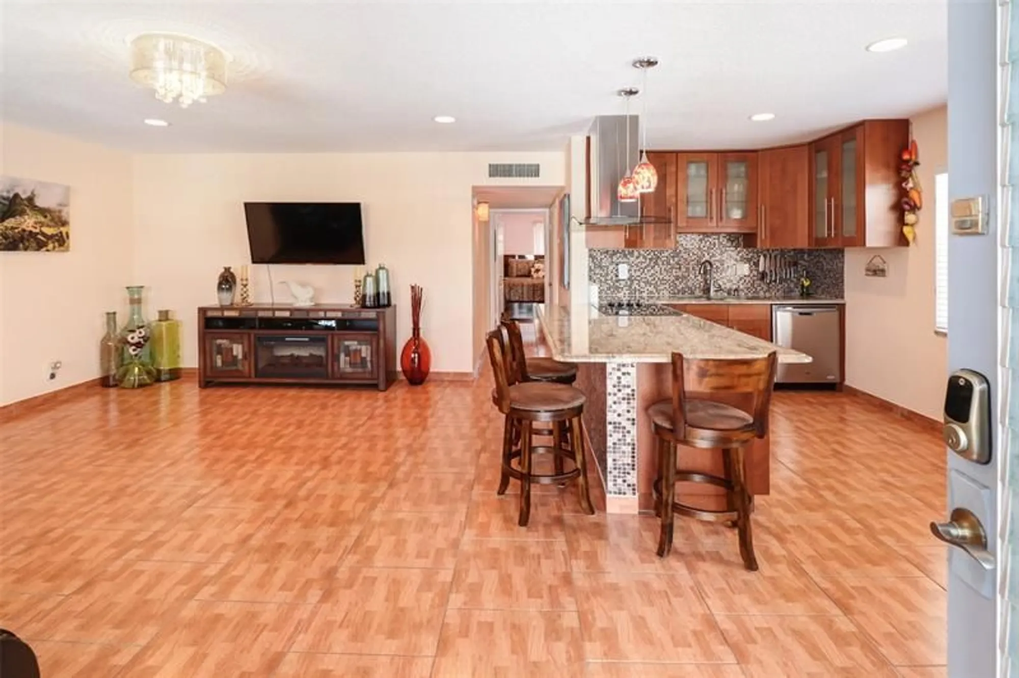 Property Slideshow image 3 of 24 | 610 burgundy m # 610, Delray Beach, FL, 33484