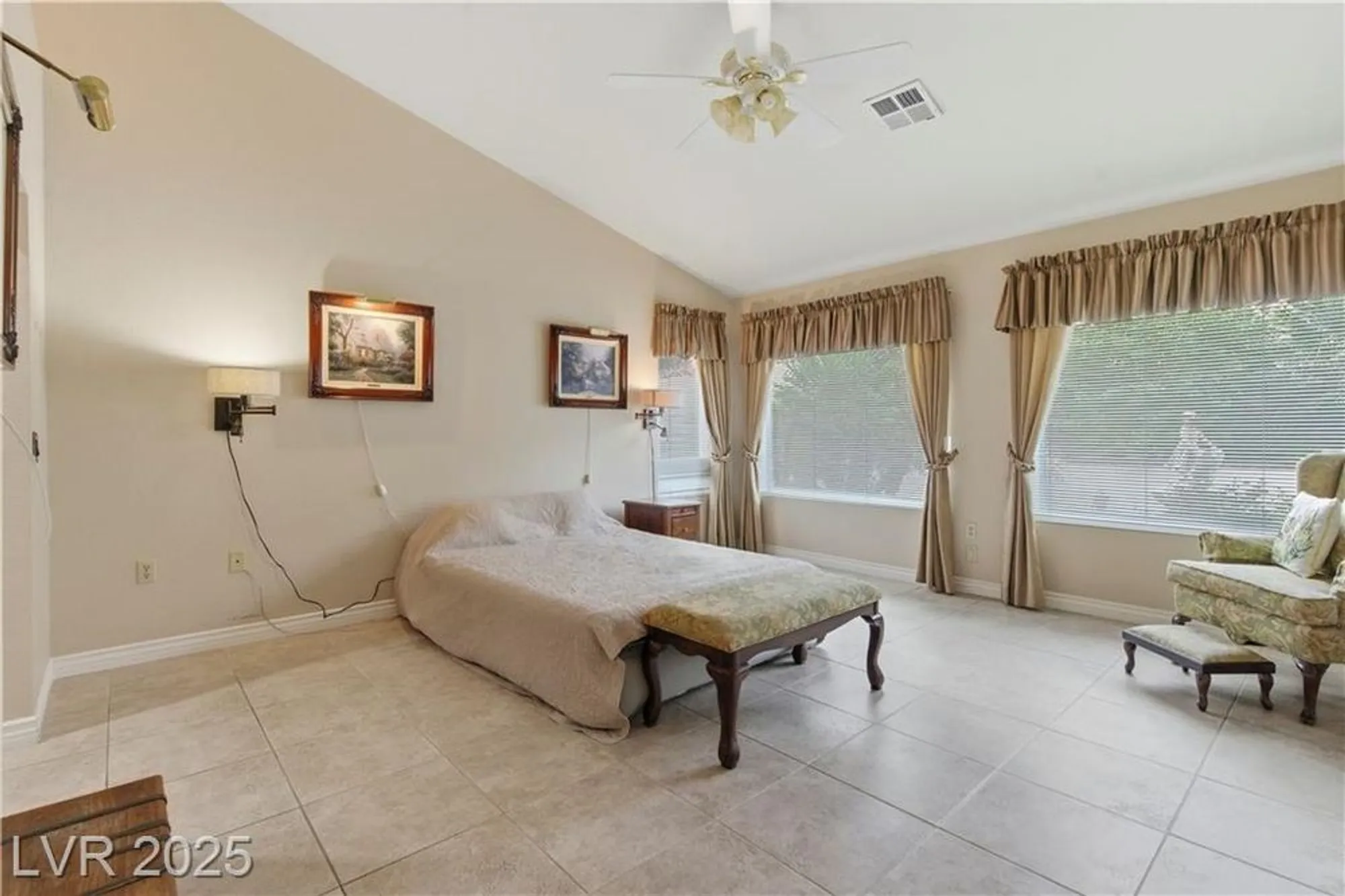 Property Slideshow image 27 of 60 | 8909 meadowood dr, Las Vegas, NV, 89134