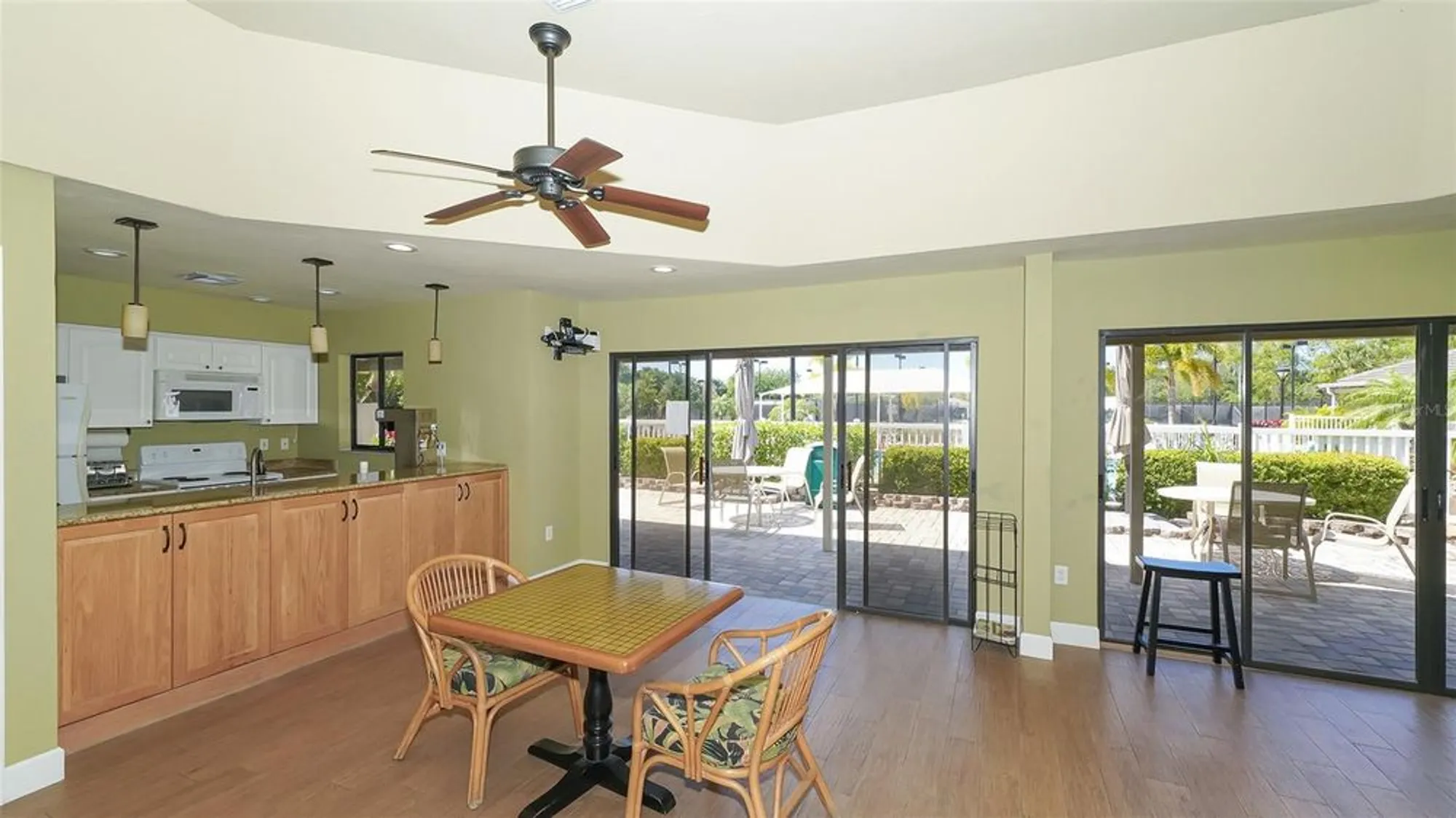 Property Slideshow image 34 of 48 | 5027 kestral park # 64, Sarasota, FL, 34231