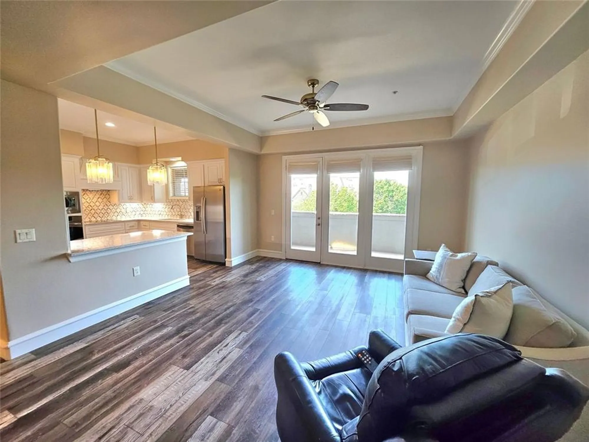 Property Slideshow image 8 of 35 | 301 watermere dr apt 216, Southlake, TX, 76092