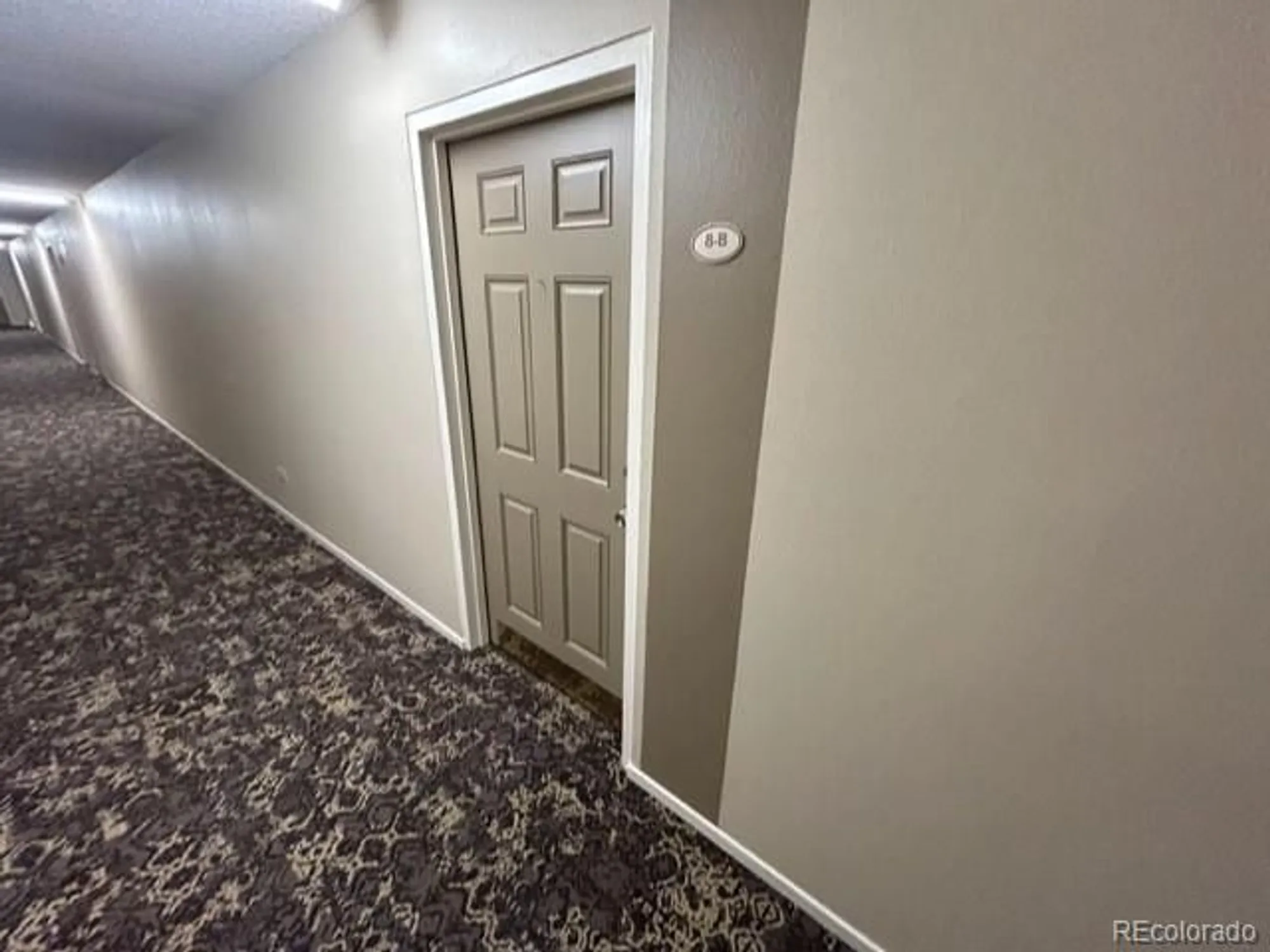 Property Slideshow image 2 of 13 | 610 s clinton st 8b, Denver, CO, 80247