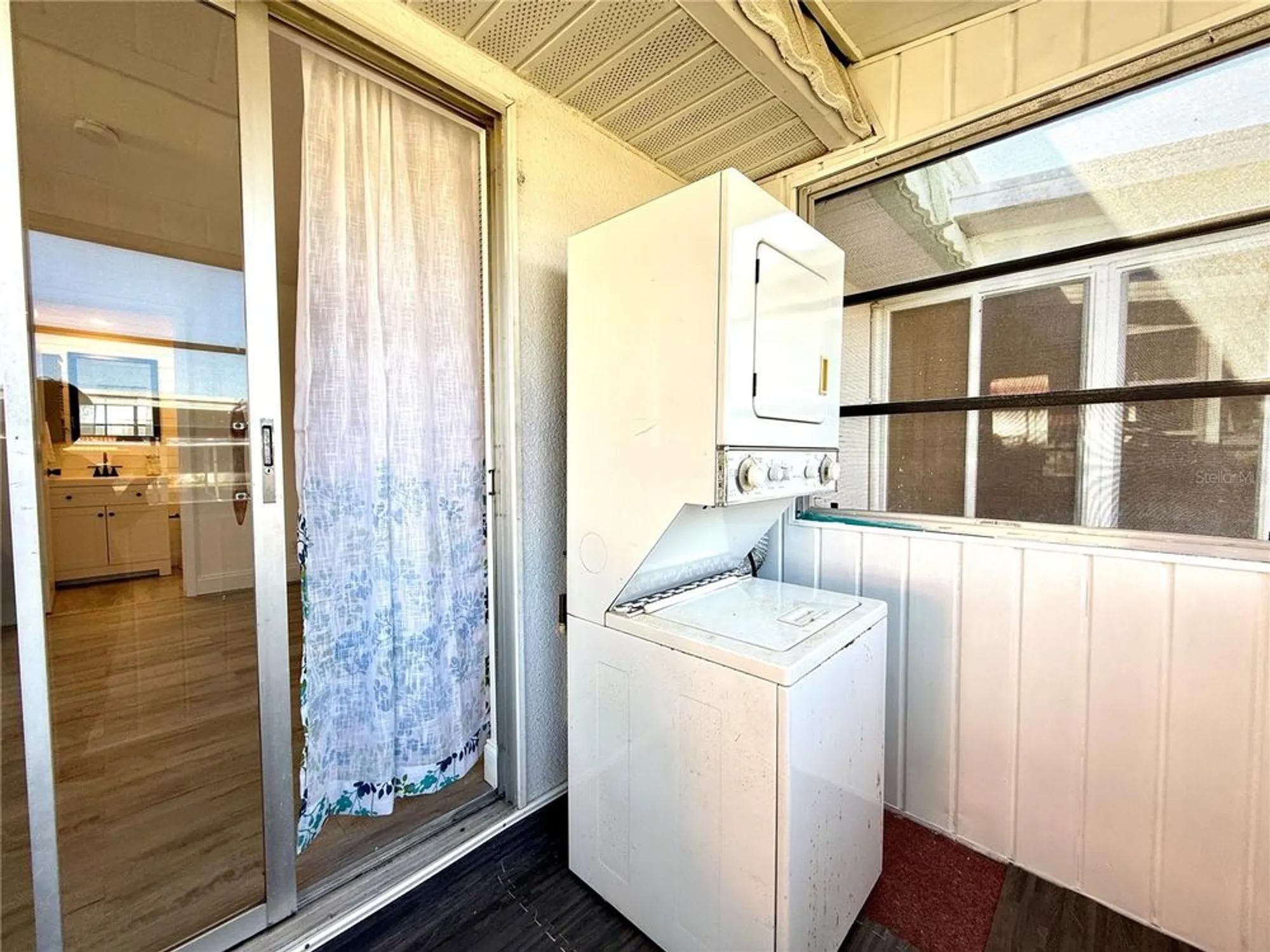 Property Slideshow image 24 of 28 | 1802 bedford ln 7, Sun City Center, FL, 33573