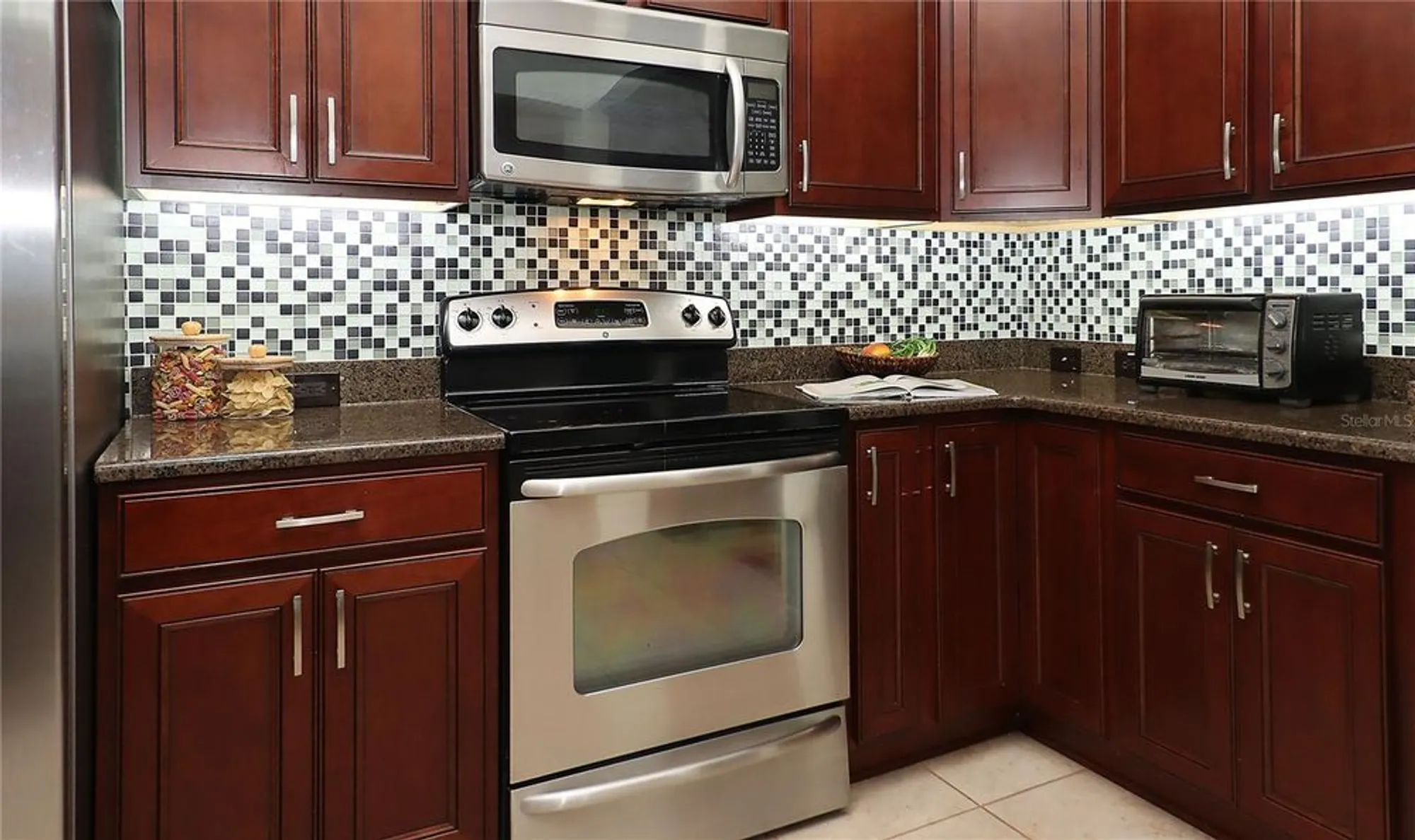 Property Slideshow image 17 of 60 | 1988 dove hollow run, The Villages, FL, 32162