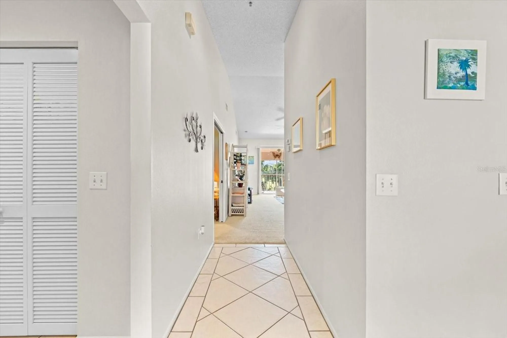 Property Slideshow image 26 of 67 | 6908 drewrys blf apt 711, Bradenton, FL, 34203