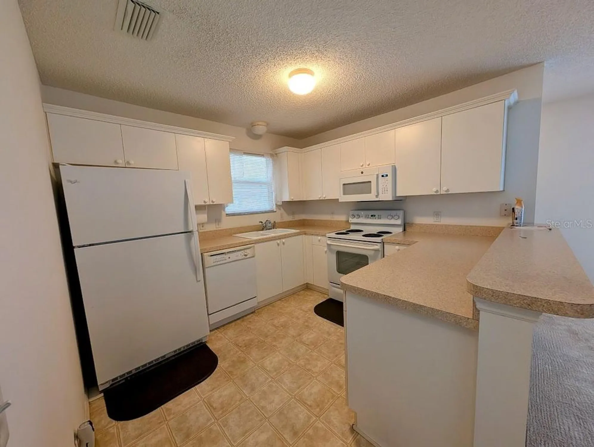 Property Slideshow image 11 of 18 | 2598 hialeah ave, The Villages, FL, 32162