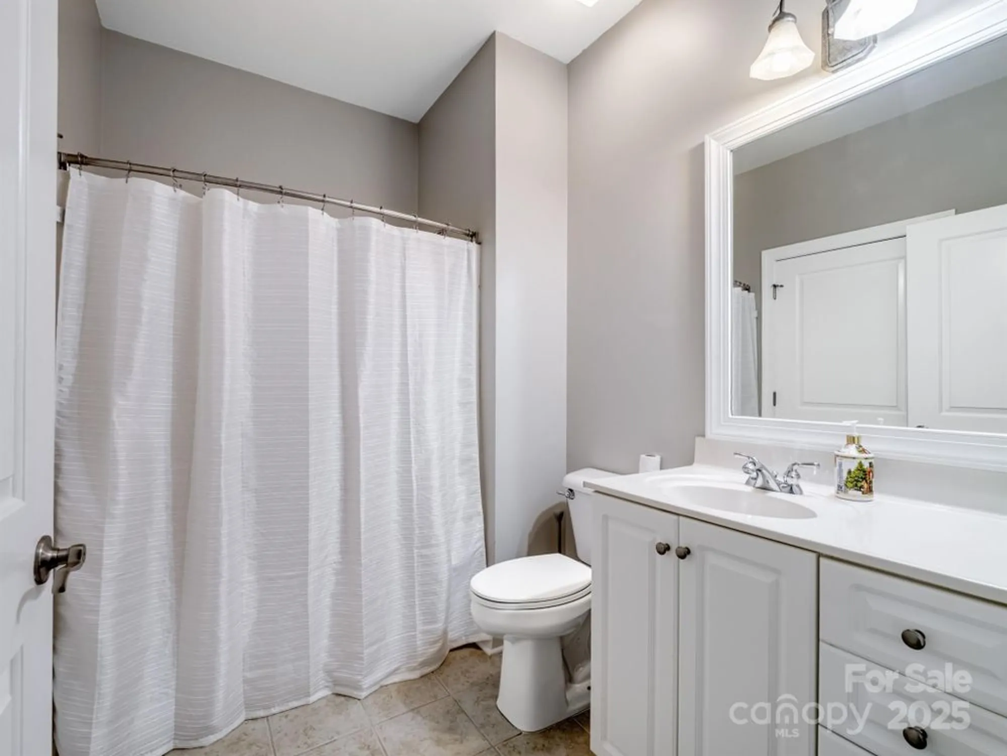 Property Slideshow image 25 of 37 | 10875 casetta dr, Matthews, NC, 28105