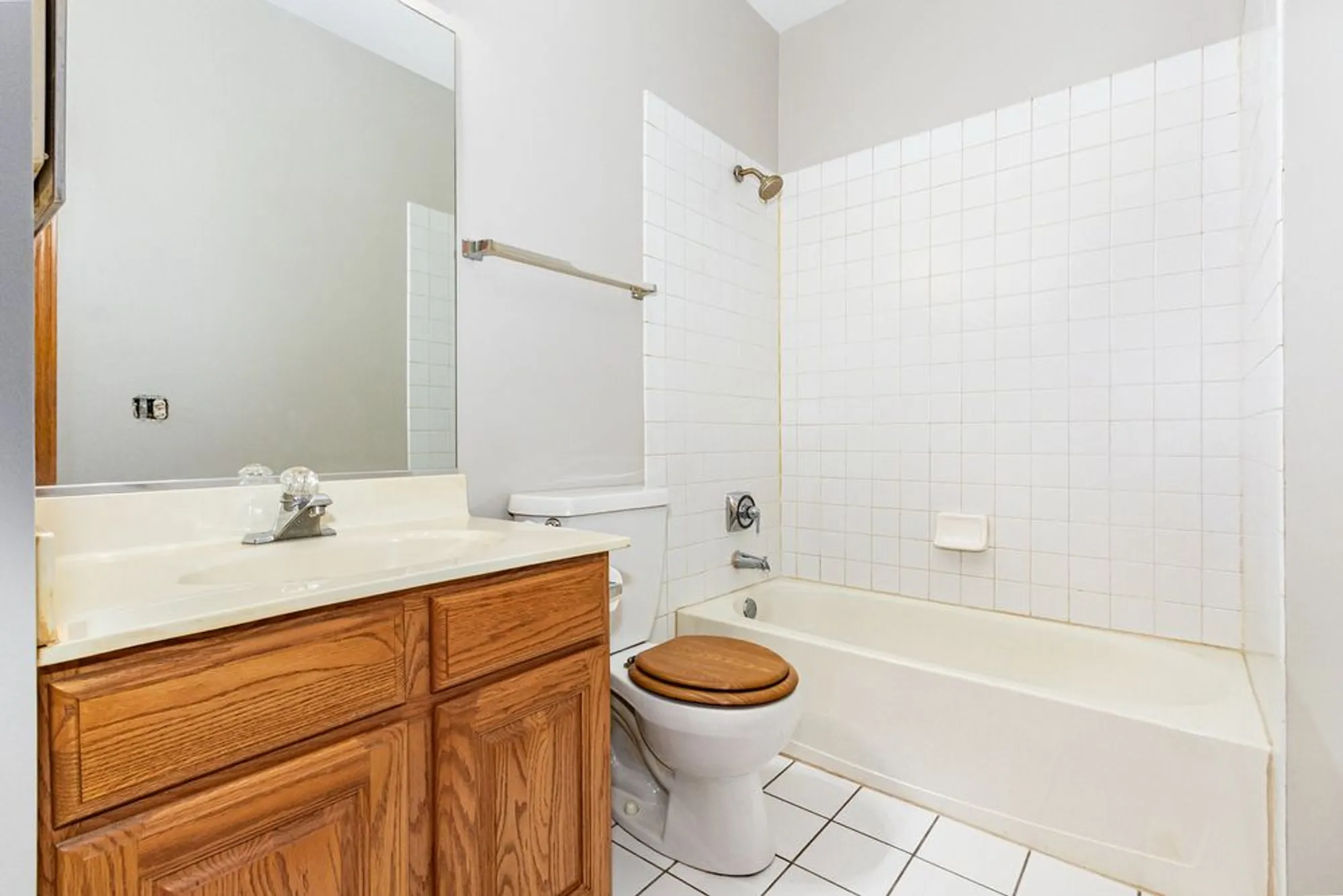 Property Slideshow image 13 of 17 | 21019 w torrey pines ct, Plainfield, IL, 60544