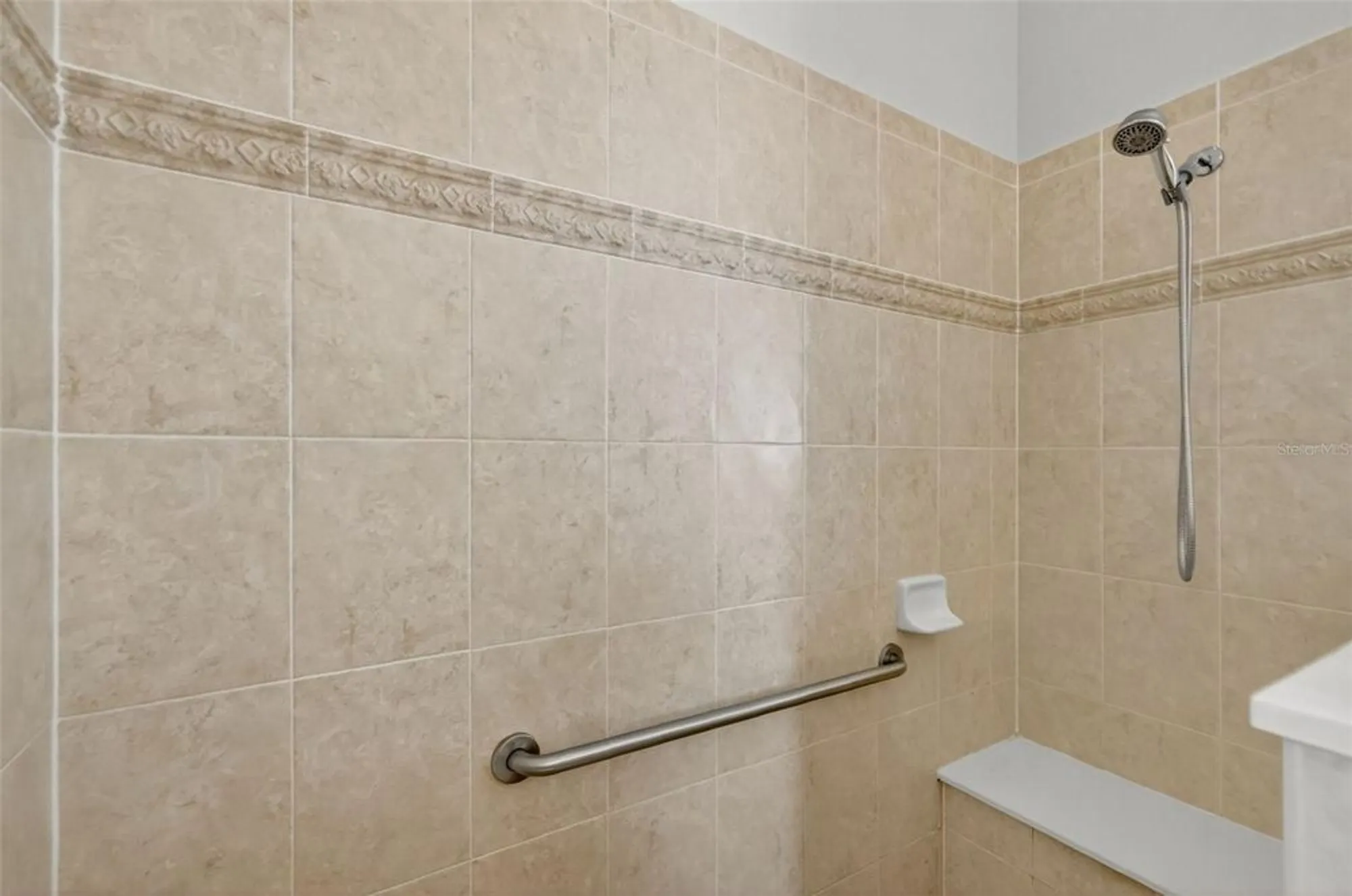 Property Slideshow image 27 of 30 | 5135 aurora dr, Leesburg, FL, 34748